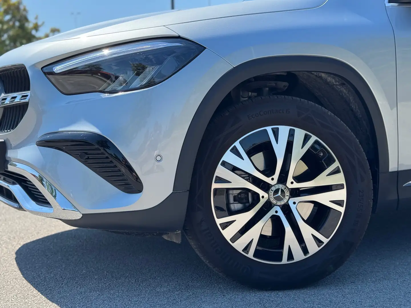 Mercedes-Benz GLA 200 GLA 200 Progressive | *NEUWAGENZUSTAND* Argent - 2