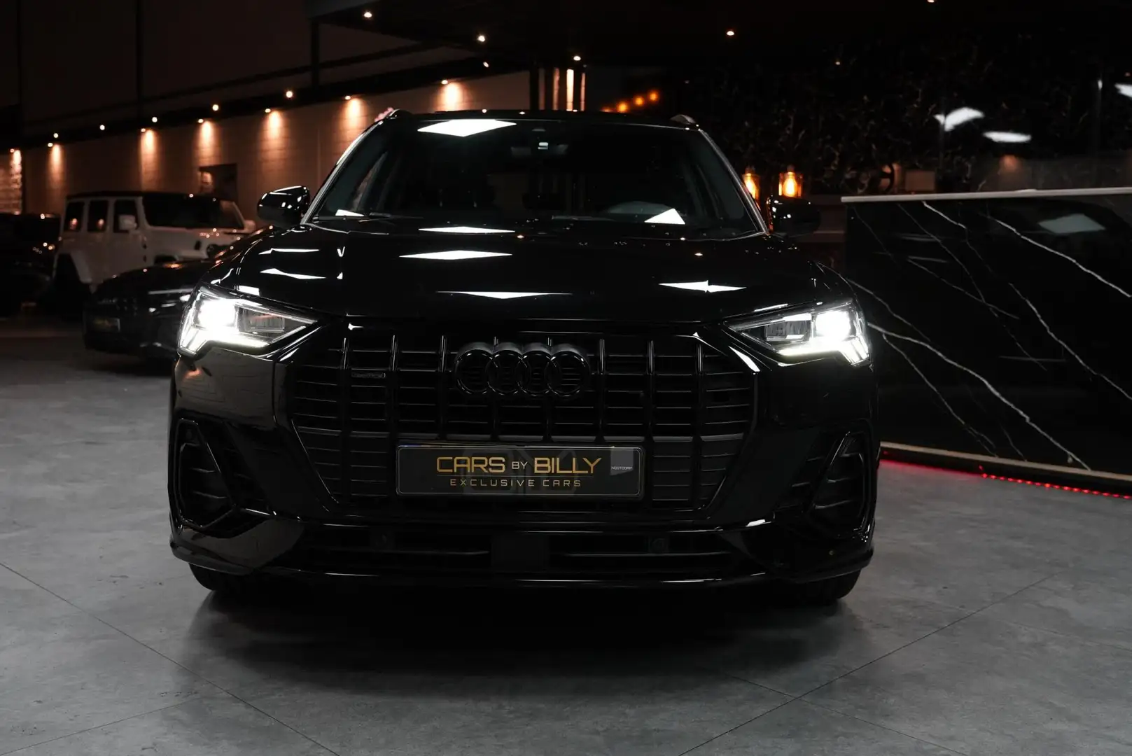 Audi Q3 40 TFSI quattro S Line edition one Noir - 2