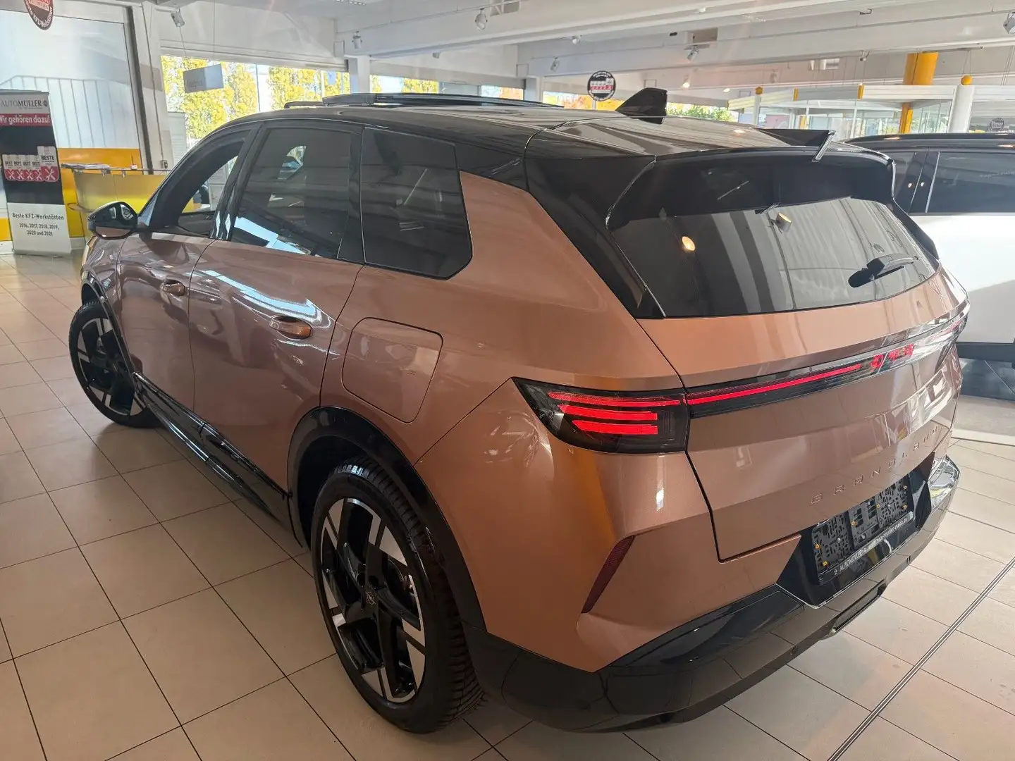 Opel Grandland X Grandland-e GS(213PS) NAVI, SHZ, LED, RFK Braun - 2