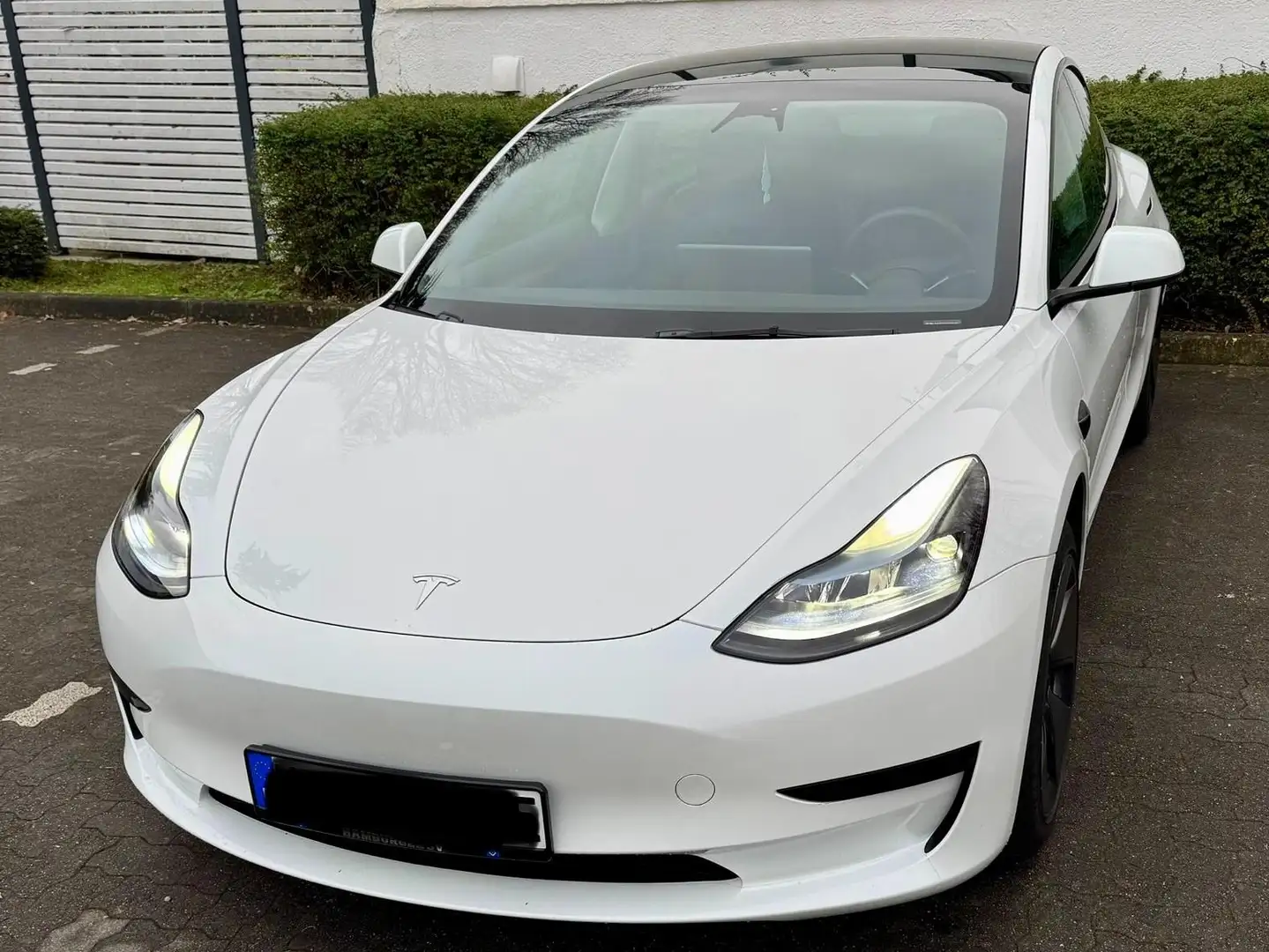 Tesla Model 3 Model 3 Standard Reichweite Plus Hinterradantrieb Weiß - 2