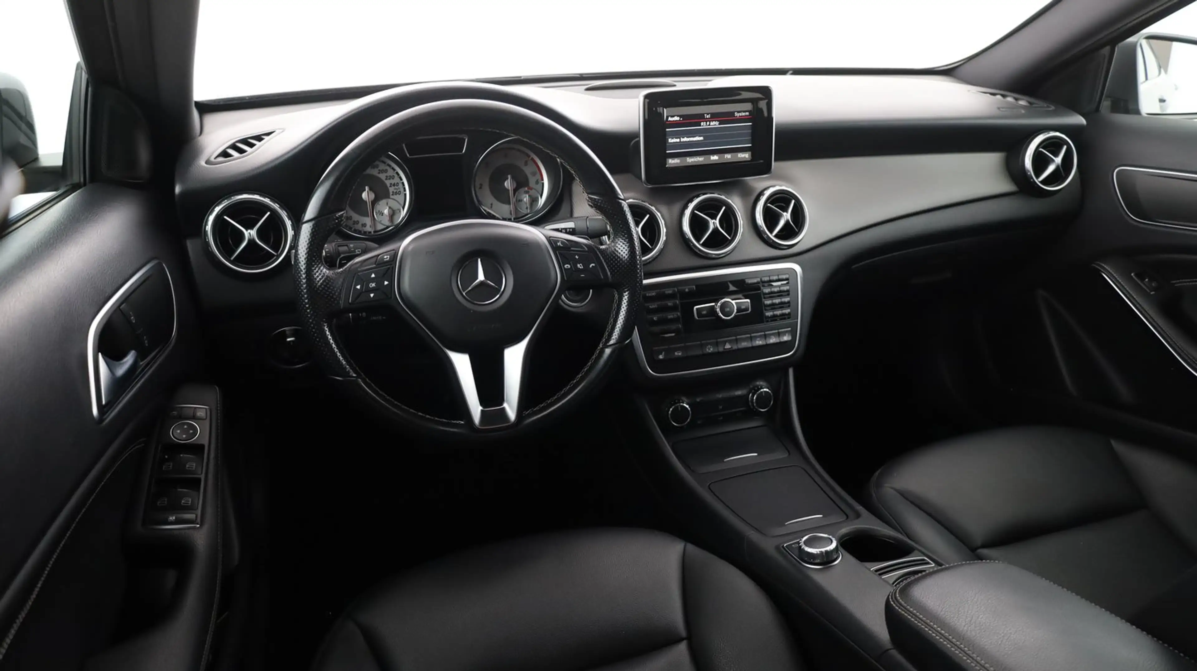 Mercedes-Benz GLA 220 GLA 220 CDI / d 4Matic — photo 11