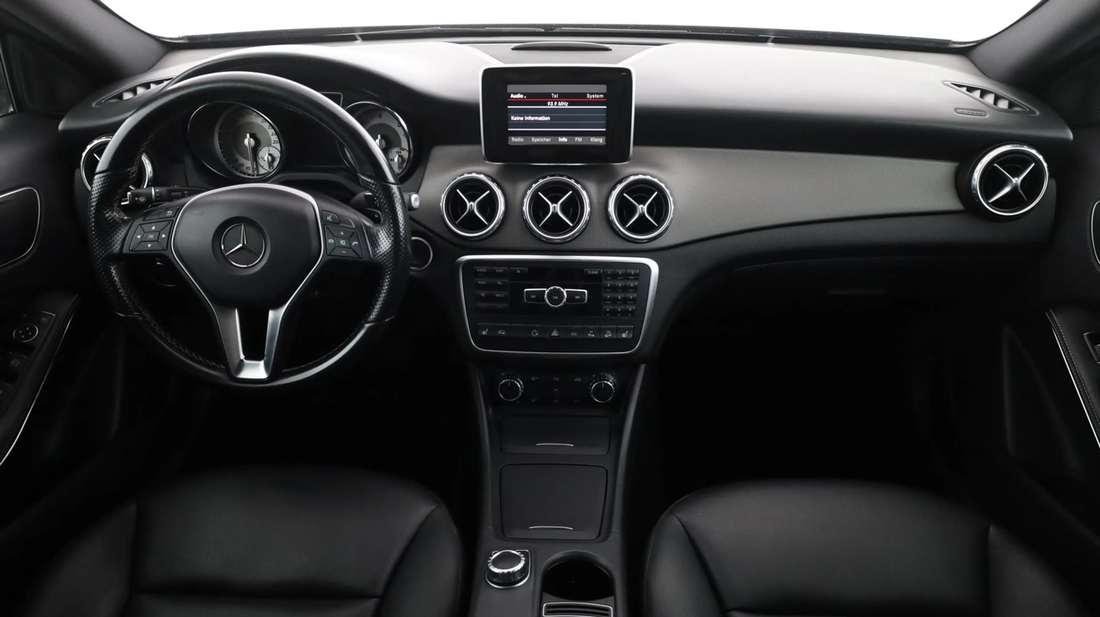 Mercedes-Benz GLA 220 GLA 220 CDI / d 4Matic — photo 12