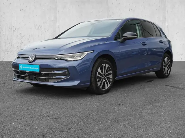 Volkswagen Golf view 2
