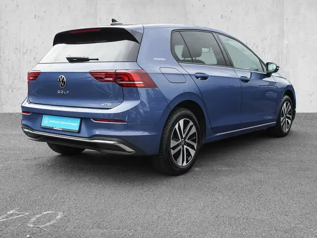 Volkswagen Golf view 4