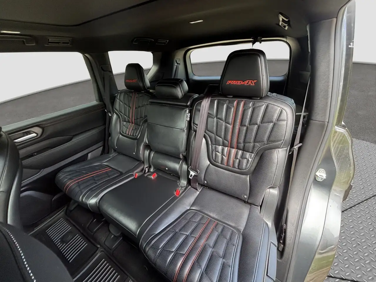 Nissan Armada снимка Nissan Armada