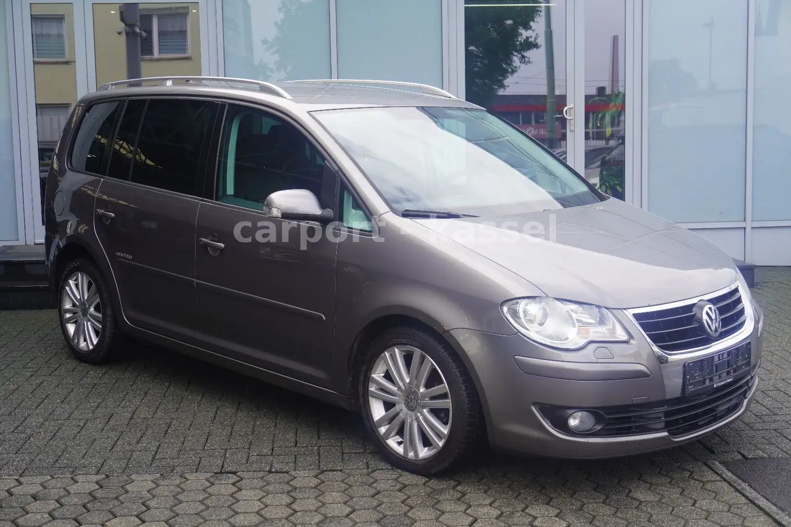 Volkswagen Touran United Automatik/Navi/Klima/Tempomat/AHK Gris - 1