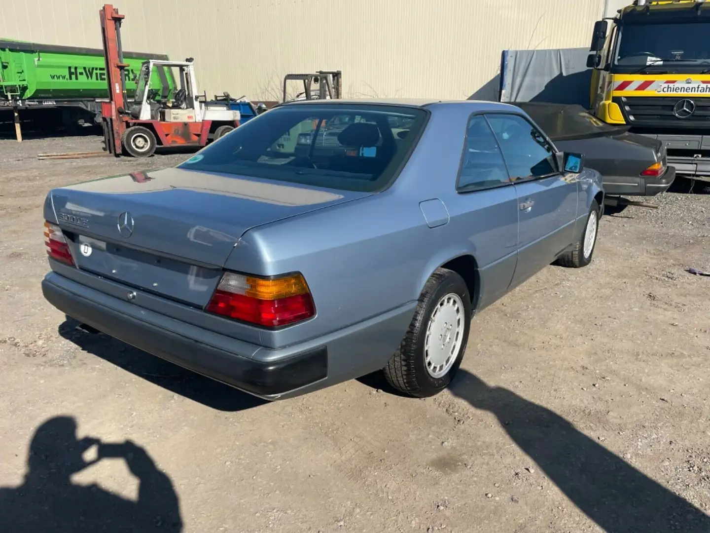 Mercedes-Benz 300 CE  Coupe aus 1. Hand / Scheck Gümüş rengi - 2