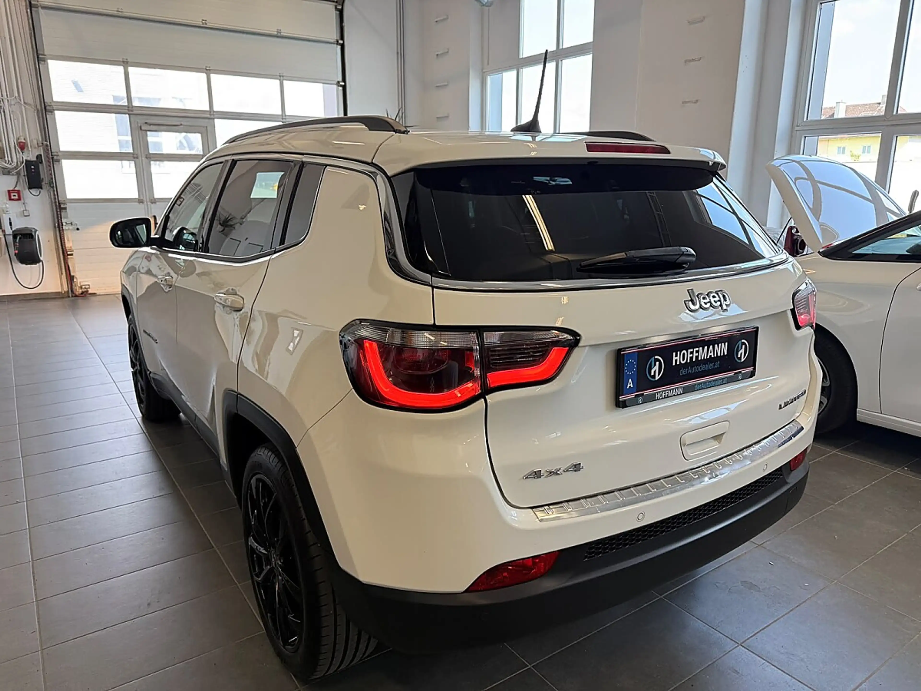 Jeep Compass 2.0 MultiJet Limited AWD — photo 10