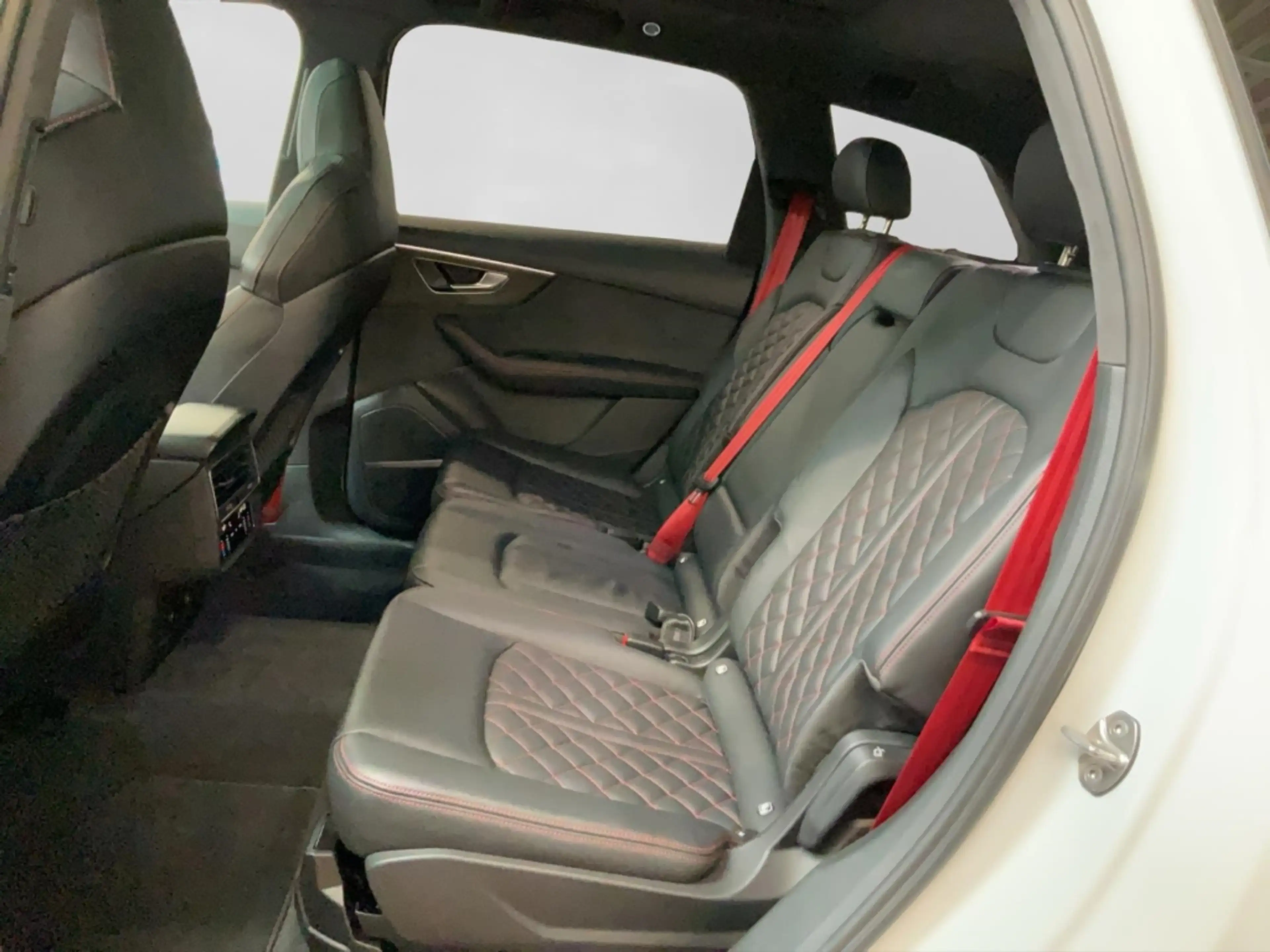 Audi SQ7 4.0 TFSI quattro competition plus Alu Matrix-LED A — photo 13