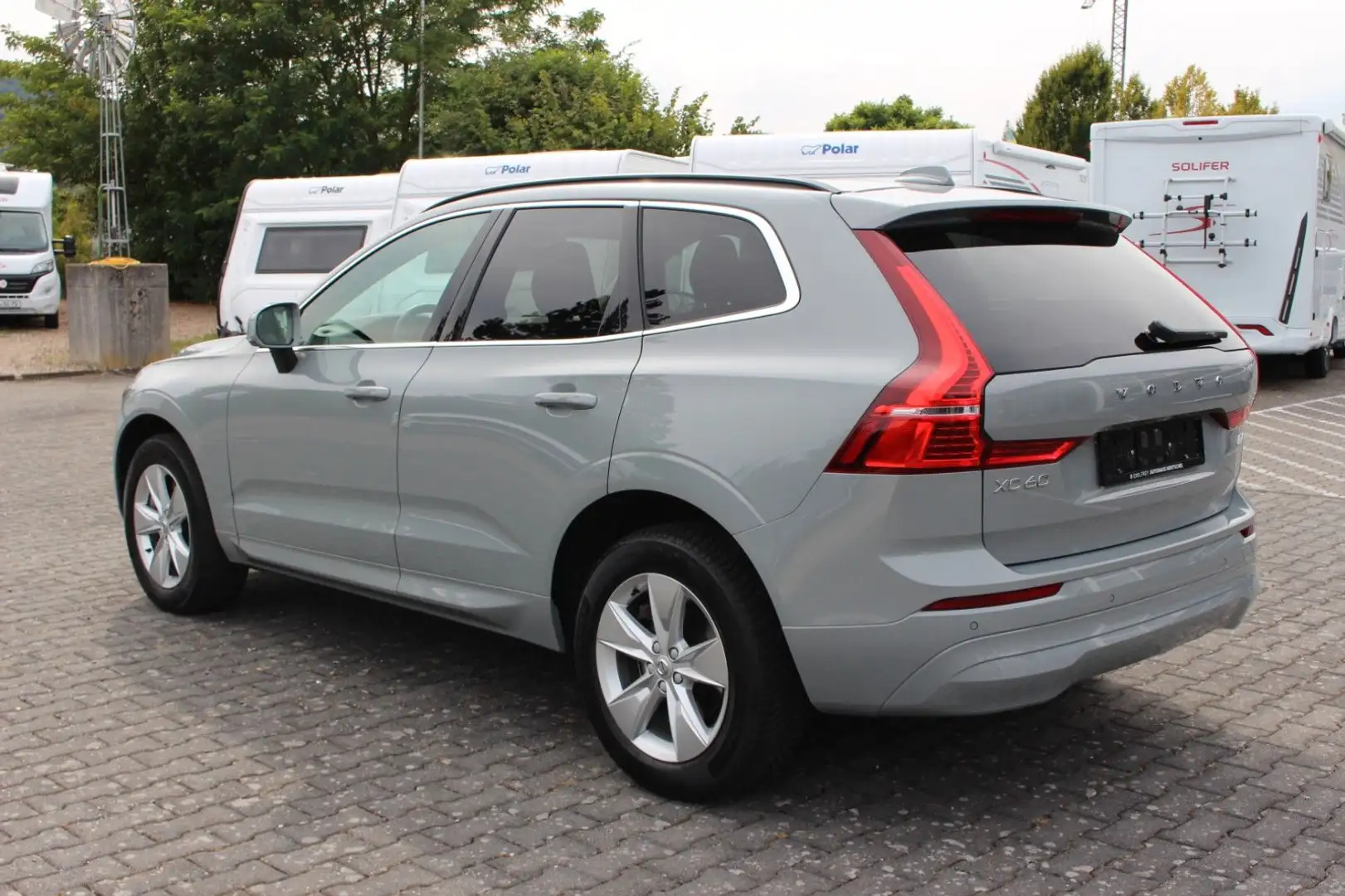 Volvo XC60 B4 Diesel Core 2WD Gris - 2