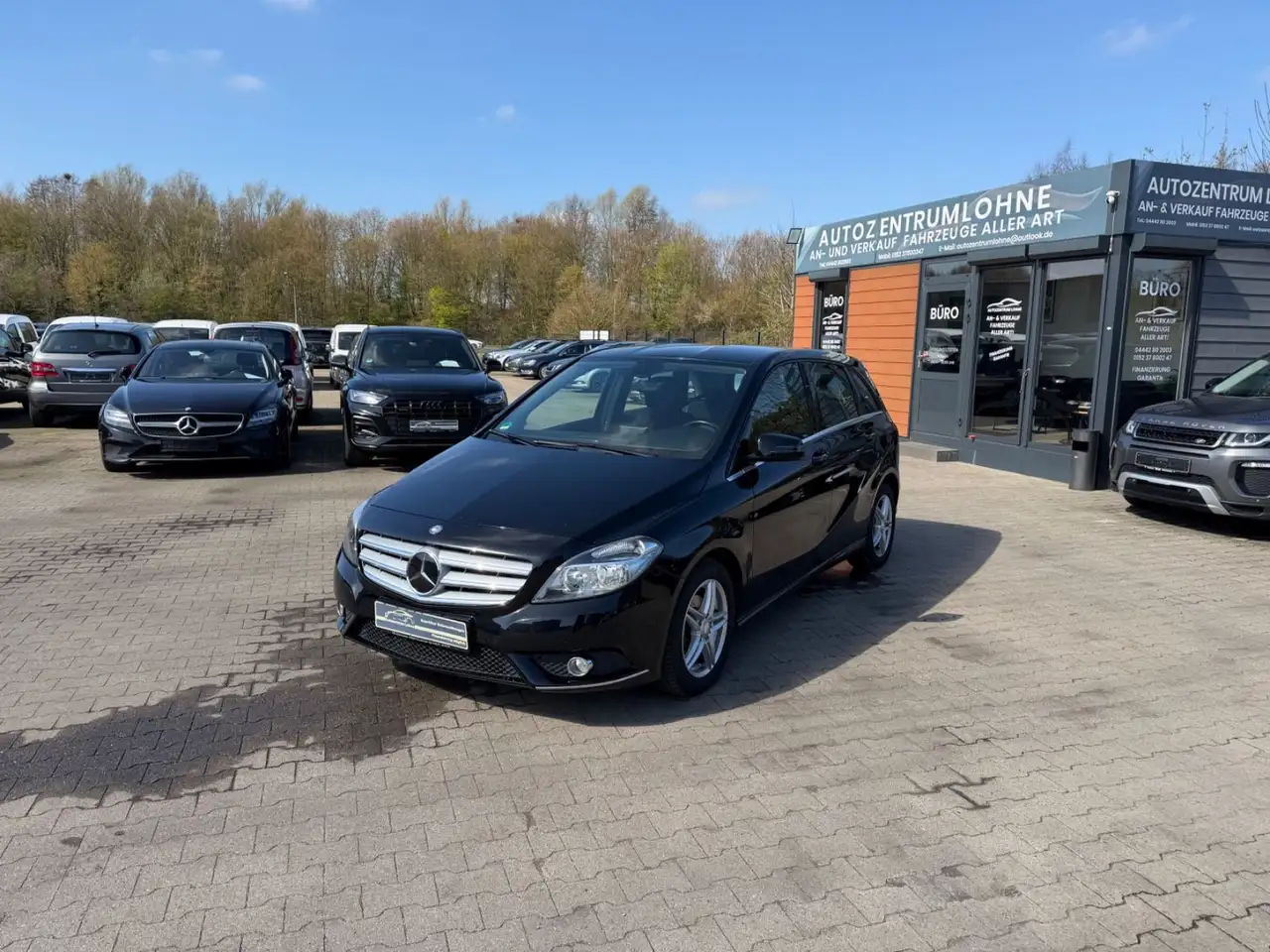 Mercedes-Benz B 180