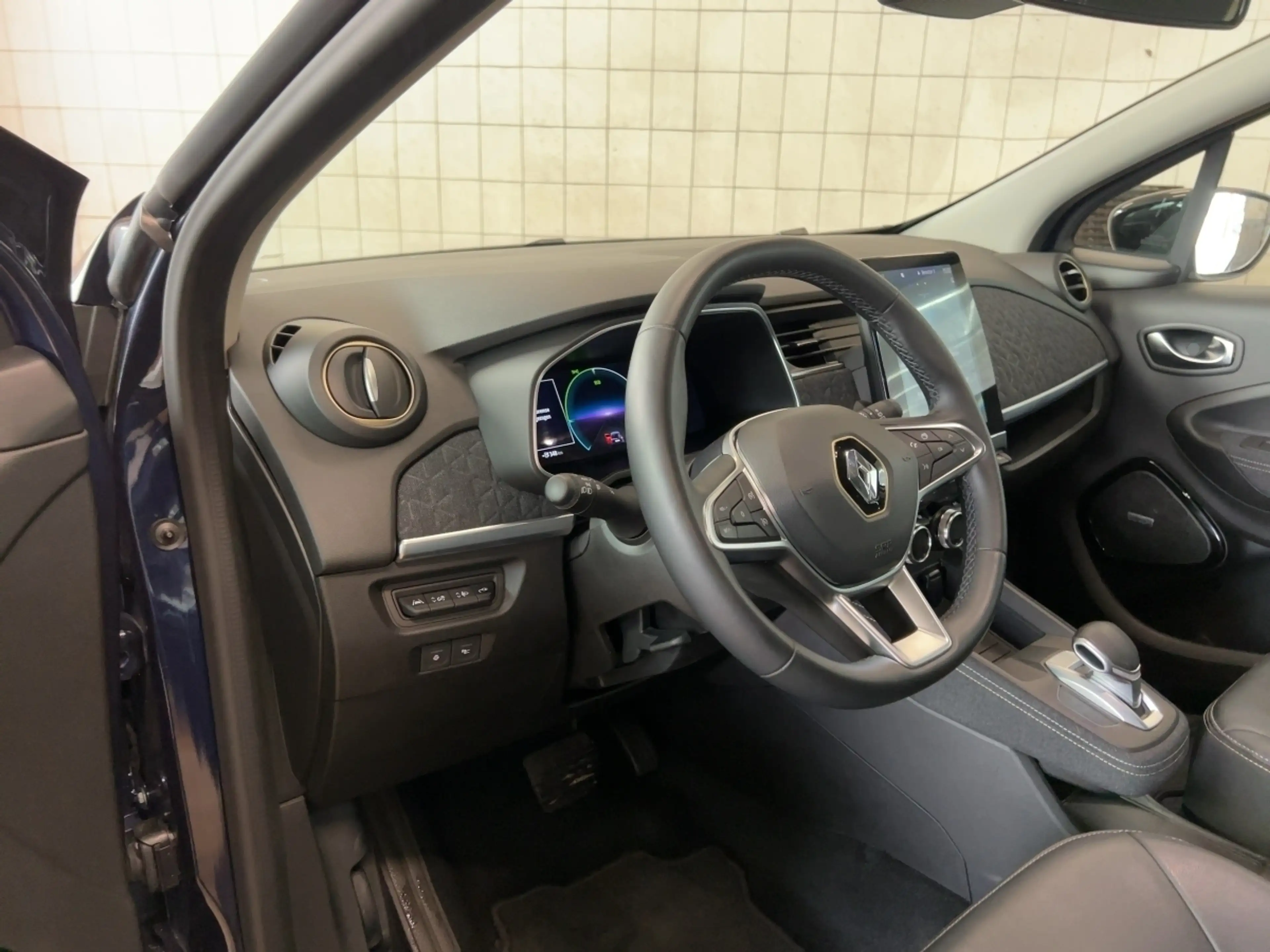 Renault ZOE Iconic EV50 E-Tech 100% elektrisch SHZ — photo 13