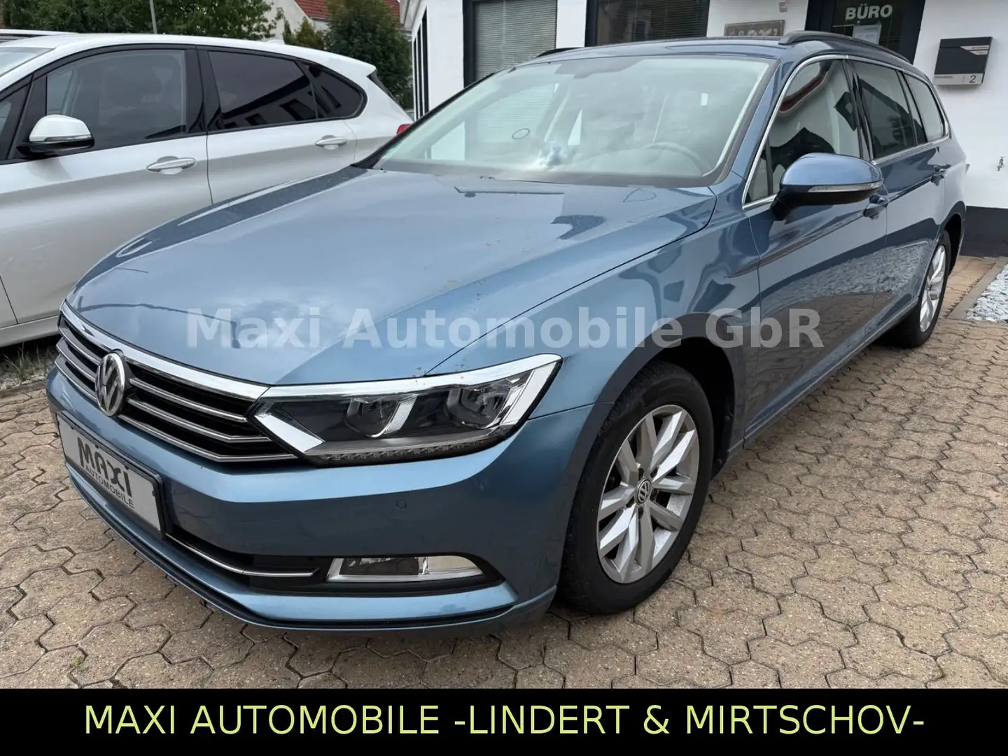 Volkswagen Passat Variant Comfortline -LED-PDC-ALU-TEMP-SHZ Синій - 1