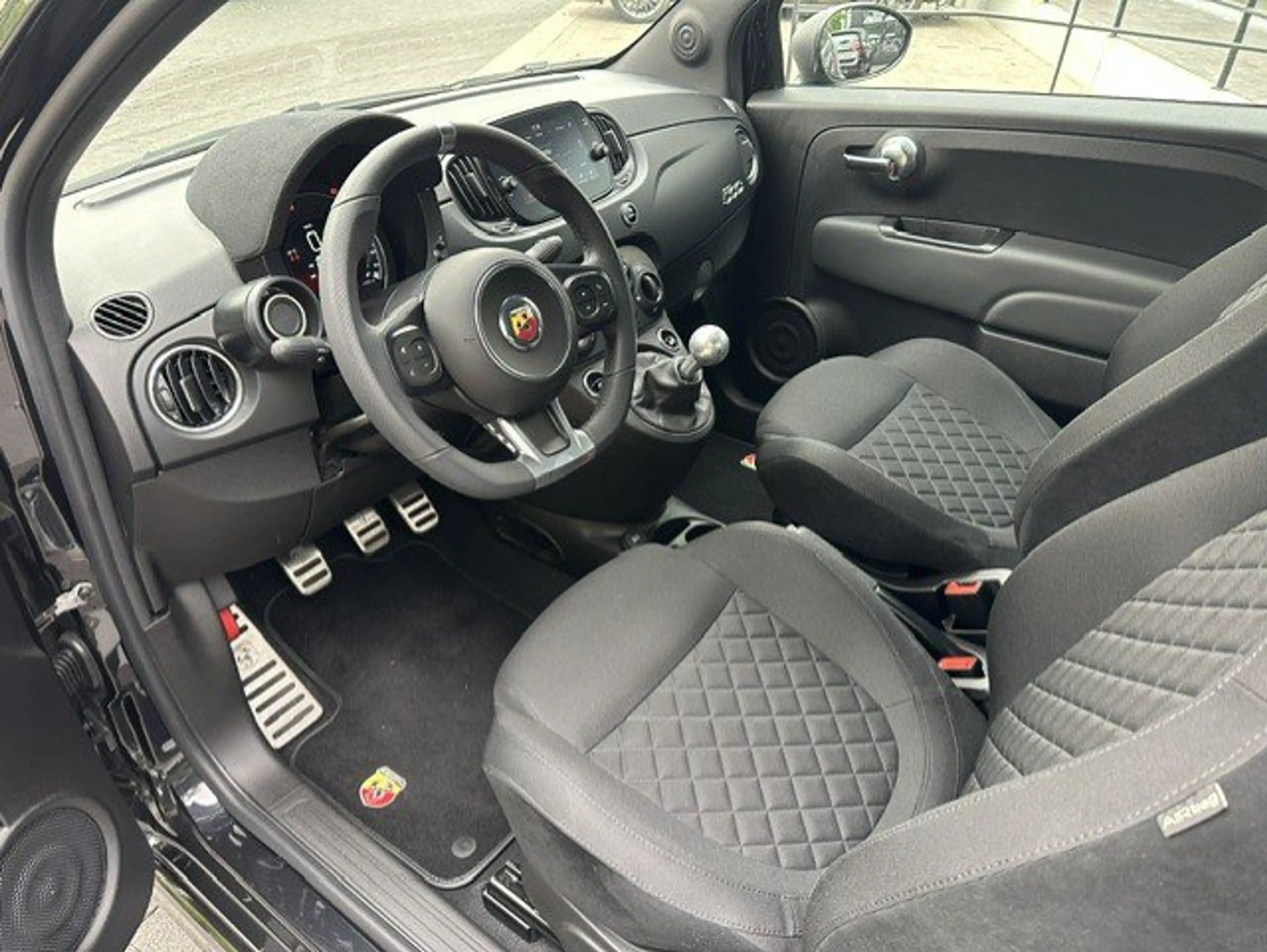Abarth 595 Turismo 1.4 T-Jet 595 MT TURISMO FINAL EDITION — photo 3