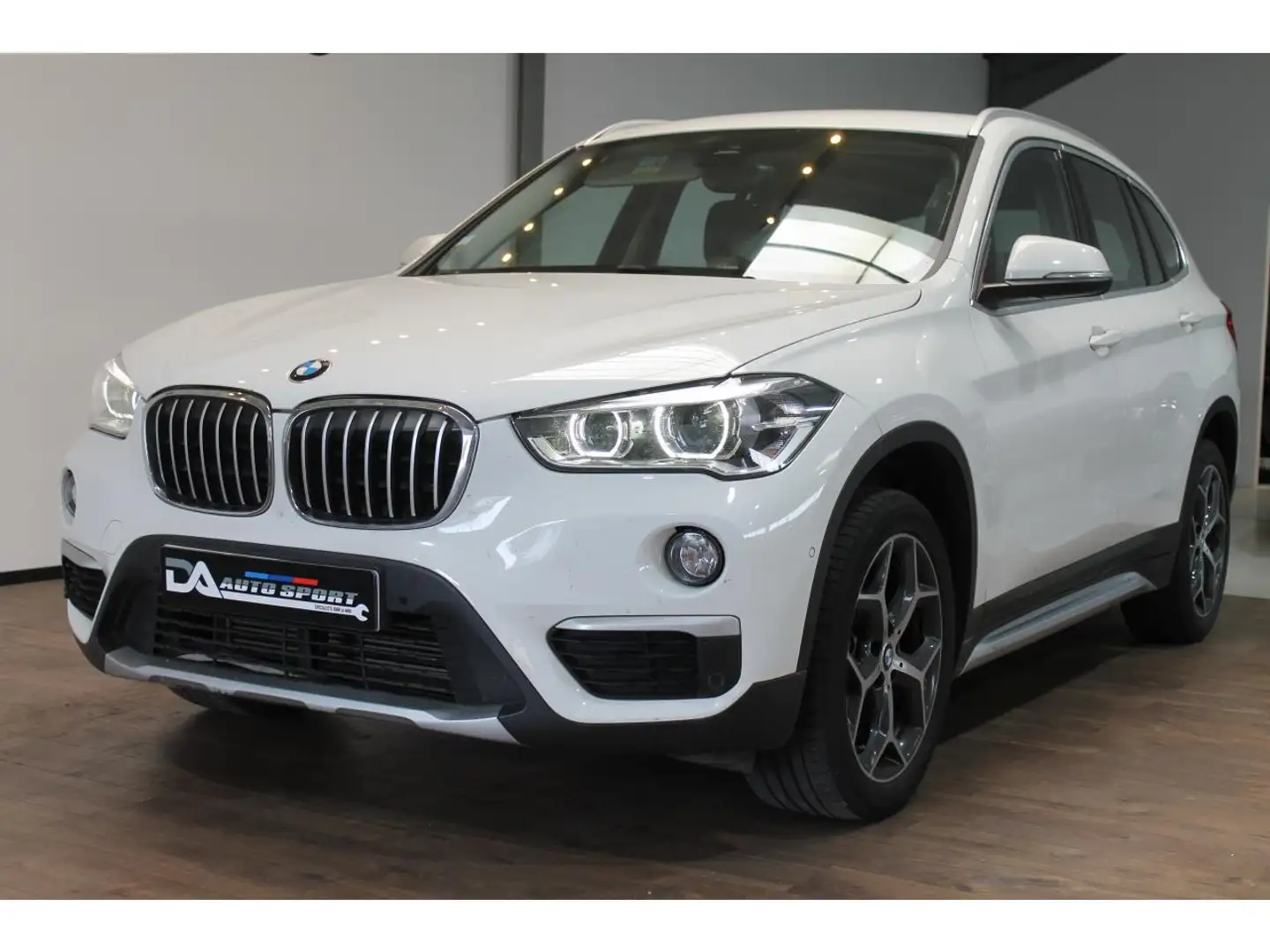 BMW X1 sDrive 16d F48 xLine PHASE 1 Blanc - 1