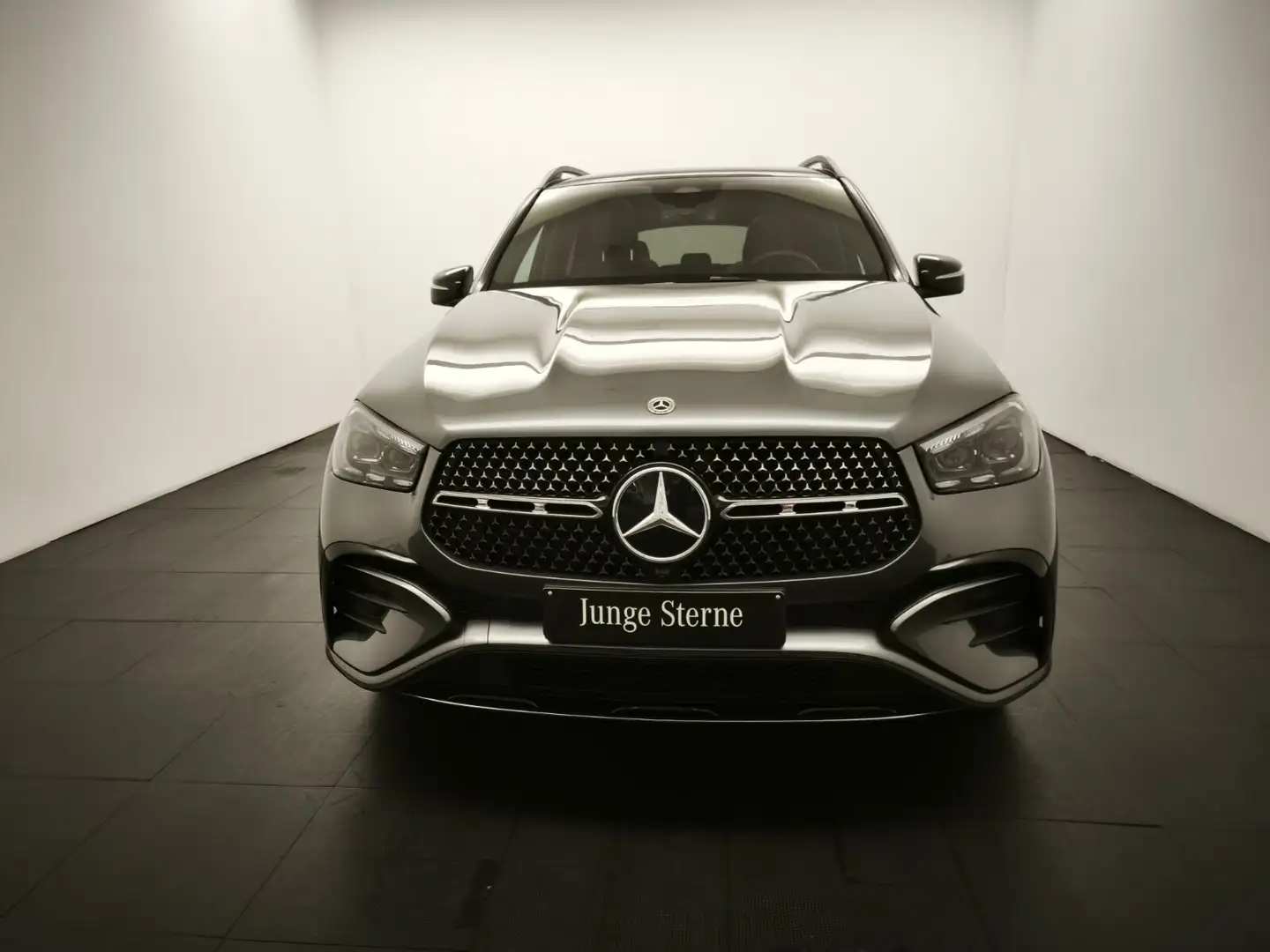 Mercedes-Benz GLE 450 GLE 450 4M AMG Premium+ Airmatic Pano Night 22" Grau - 2