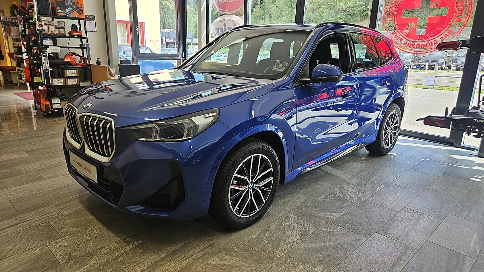 BMW X1 sDrive18i Aut. M-Sportpaket Blau - 1
