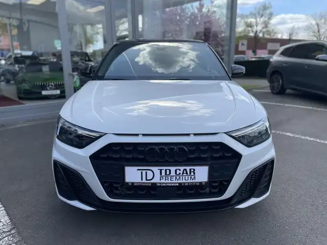 Audi A1 view 2
