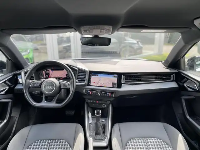 Audi A1 view 12