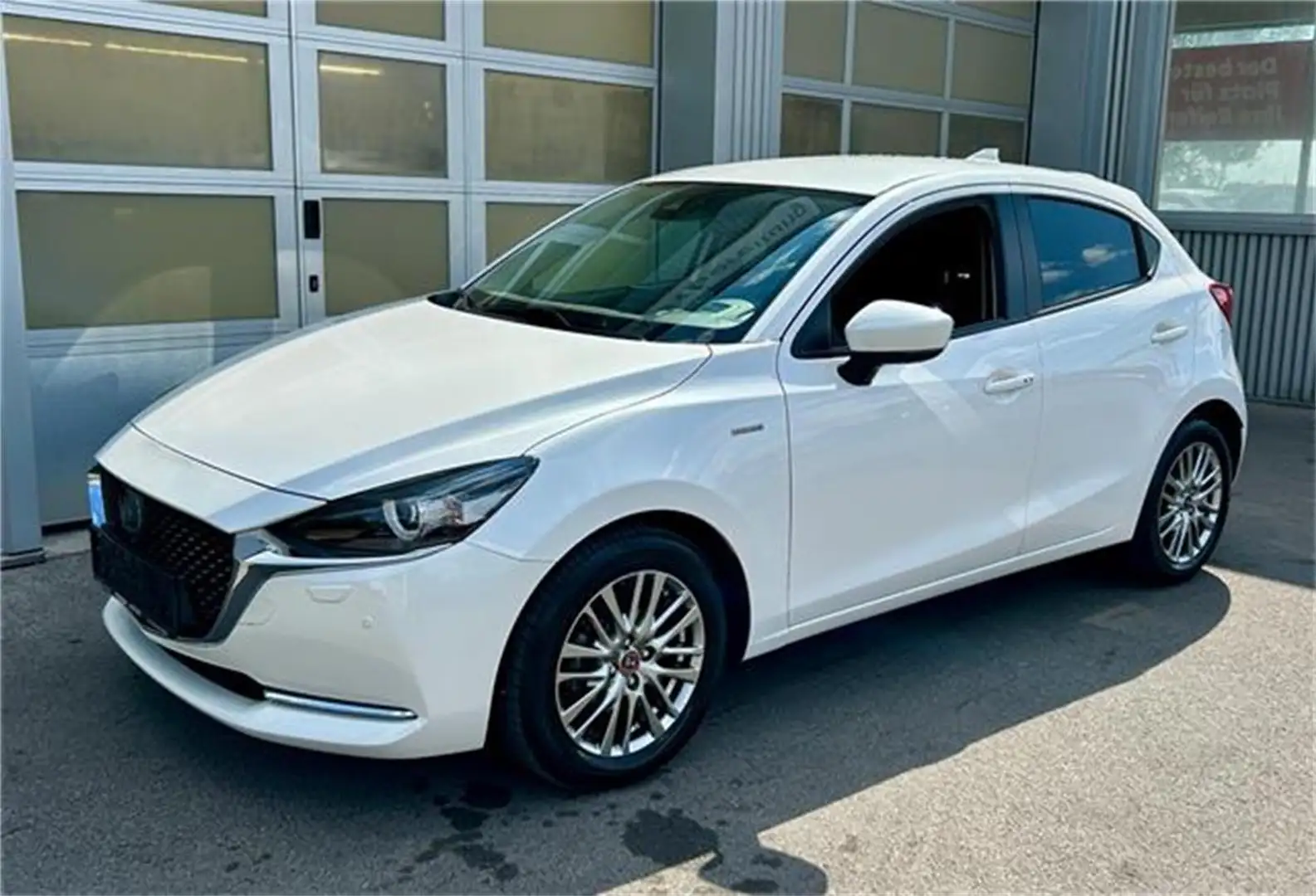 Mazda 2 G90 100 Years limitiertes Sondermodell, höchste Weiß - 1
