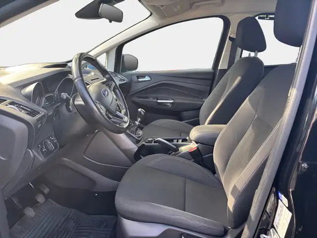 Ford C-Max view 8