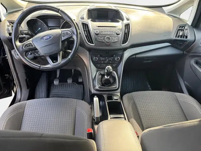 Ford C-Max view 9