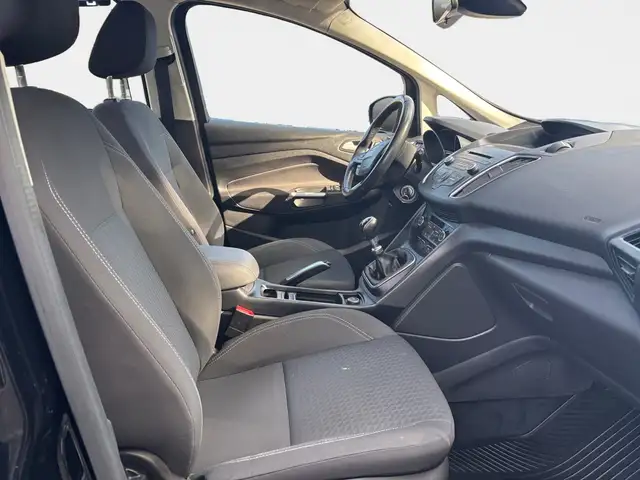 Ford C-Max view 13