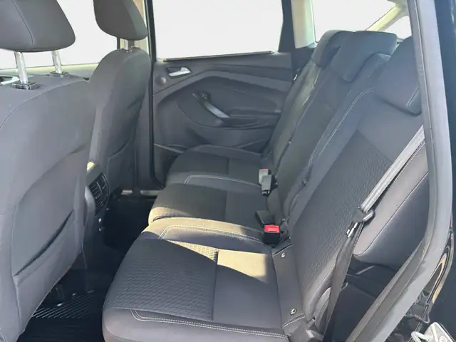 Ford C-Max view 10