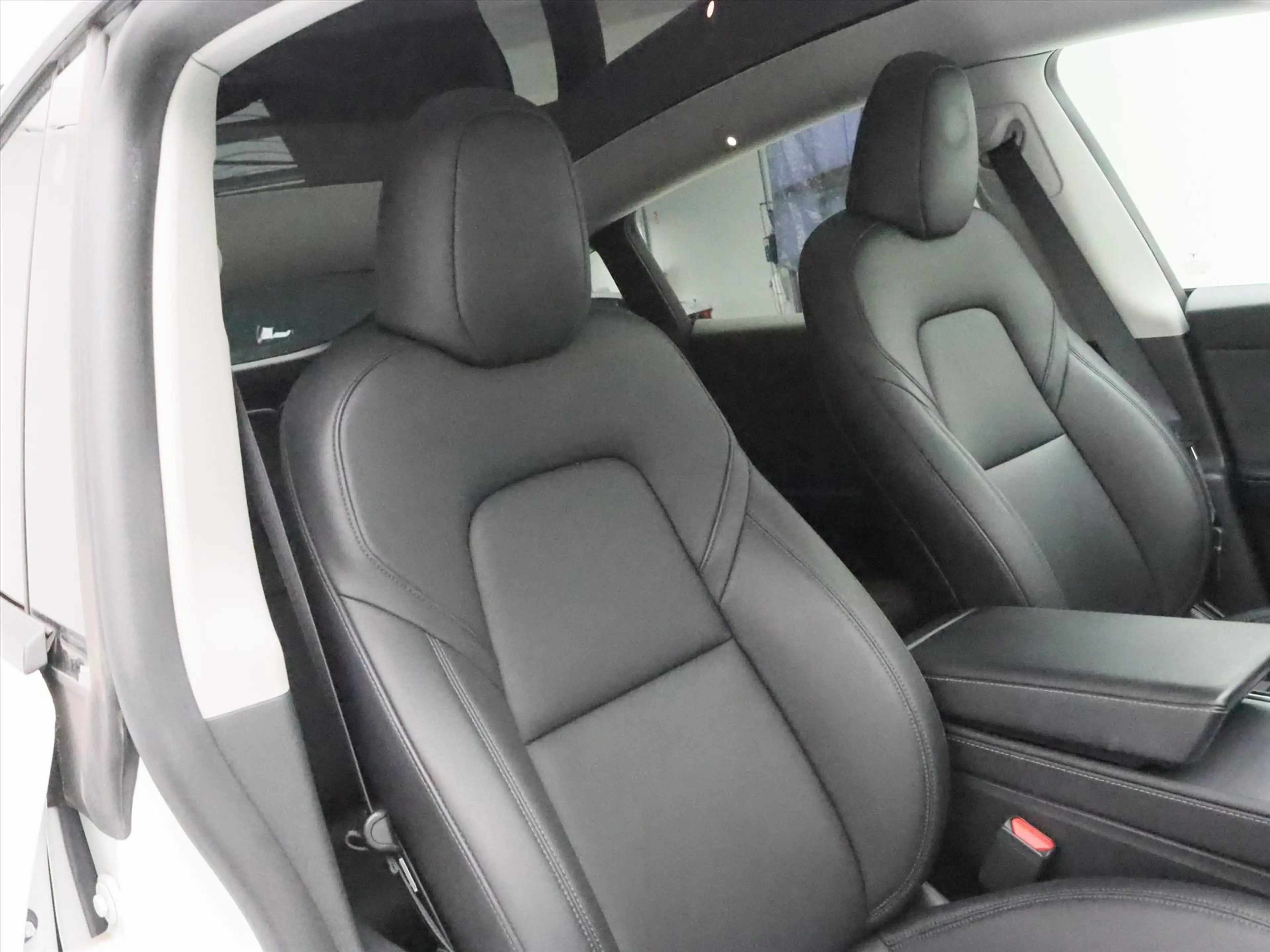 Tesla Model Y Long Range AWD 75kWh 351pk 92.8% SoH [ TREKHAAK+AM — photo 15