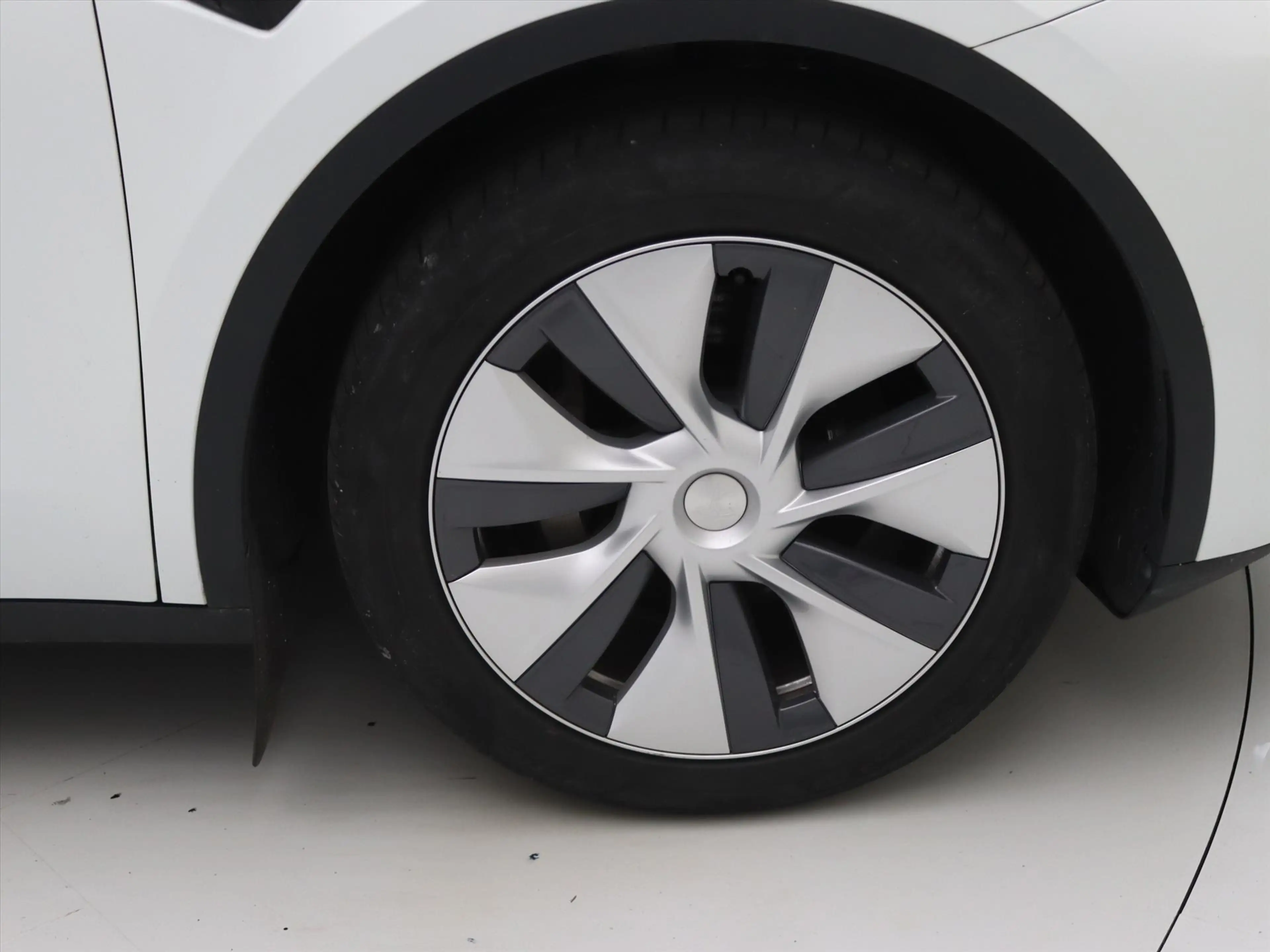 Tesla Model Y Long Range AWD 75kWh 351pk 92.8% SoH [ TREKHAAK+AM — photo 10