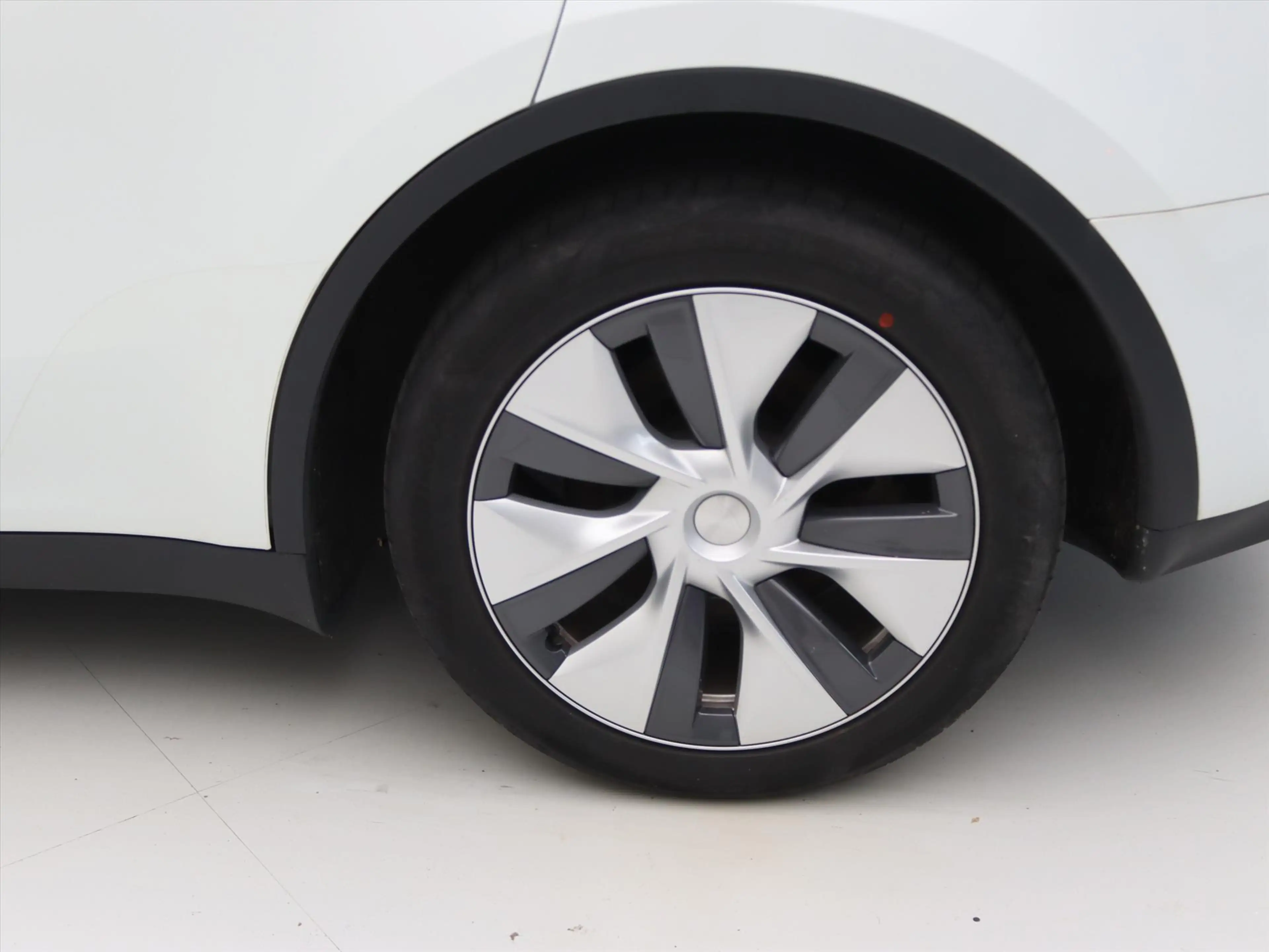 Tesla Model Y Long Range AWD 75kWh 351pk 92.8% SoH [ TREKHAAK+AM — photo 9