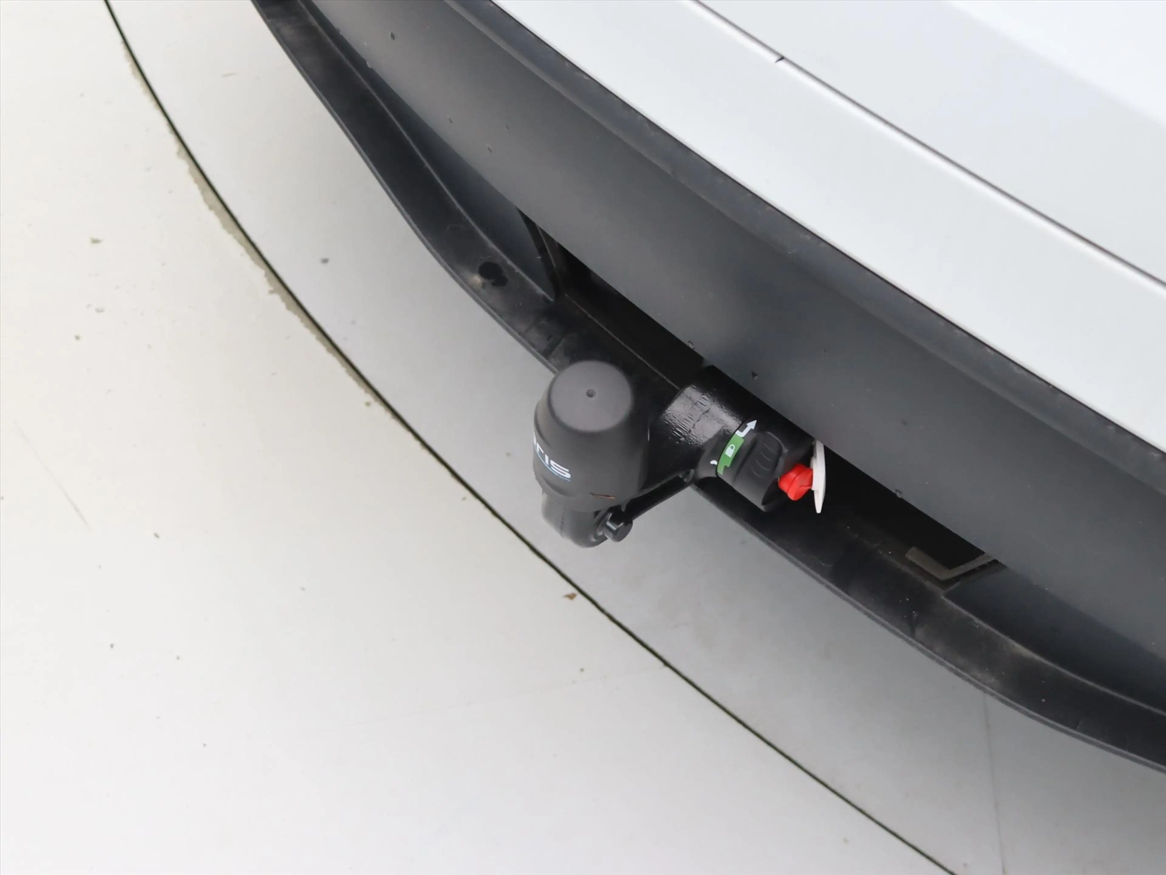 Tesla Model Y Long Range AWD 75kWh 351pk 92.8% SoH [ TREKHAAK+AM — photo 23