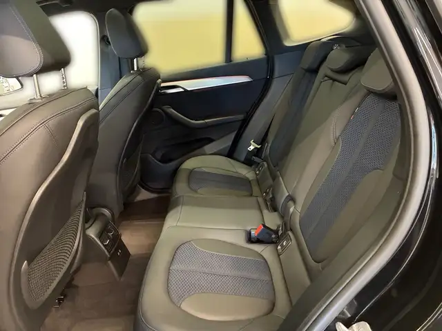 BMW X1 view 7