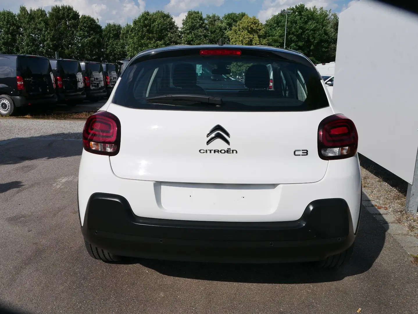 Citroen C3 PureTech*NAVI*PDC-HINTEN*LED*KLIMA*RADIO*BLUETOOTH Schwarz - 2