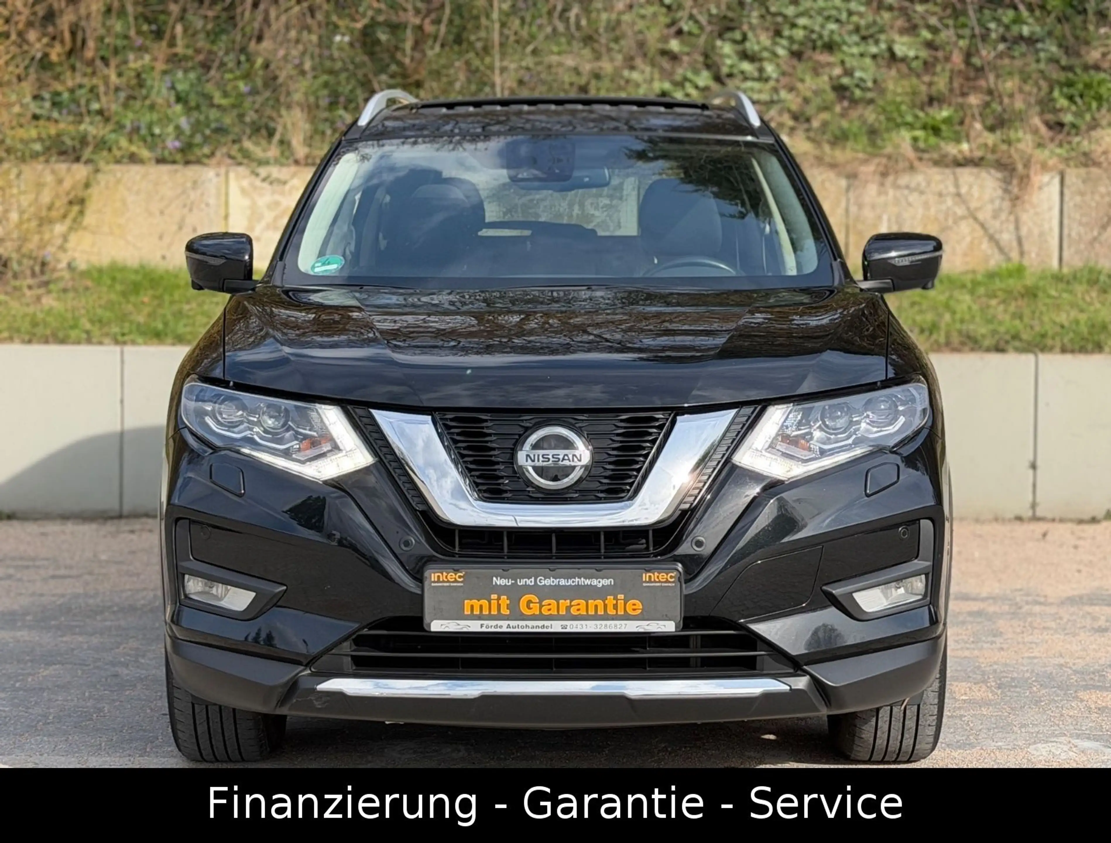 Nissan X-Trail 1.7 dCi 4x4/AUTOMATIK/7 SITZE/PANO/XENON — photo 2
