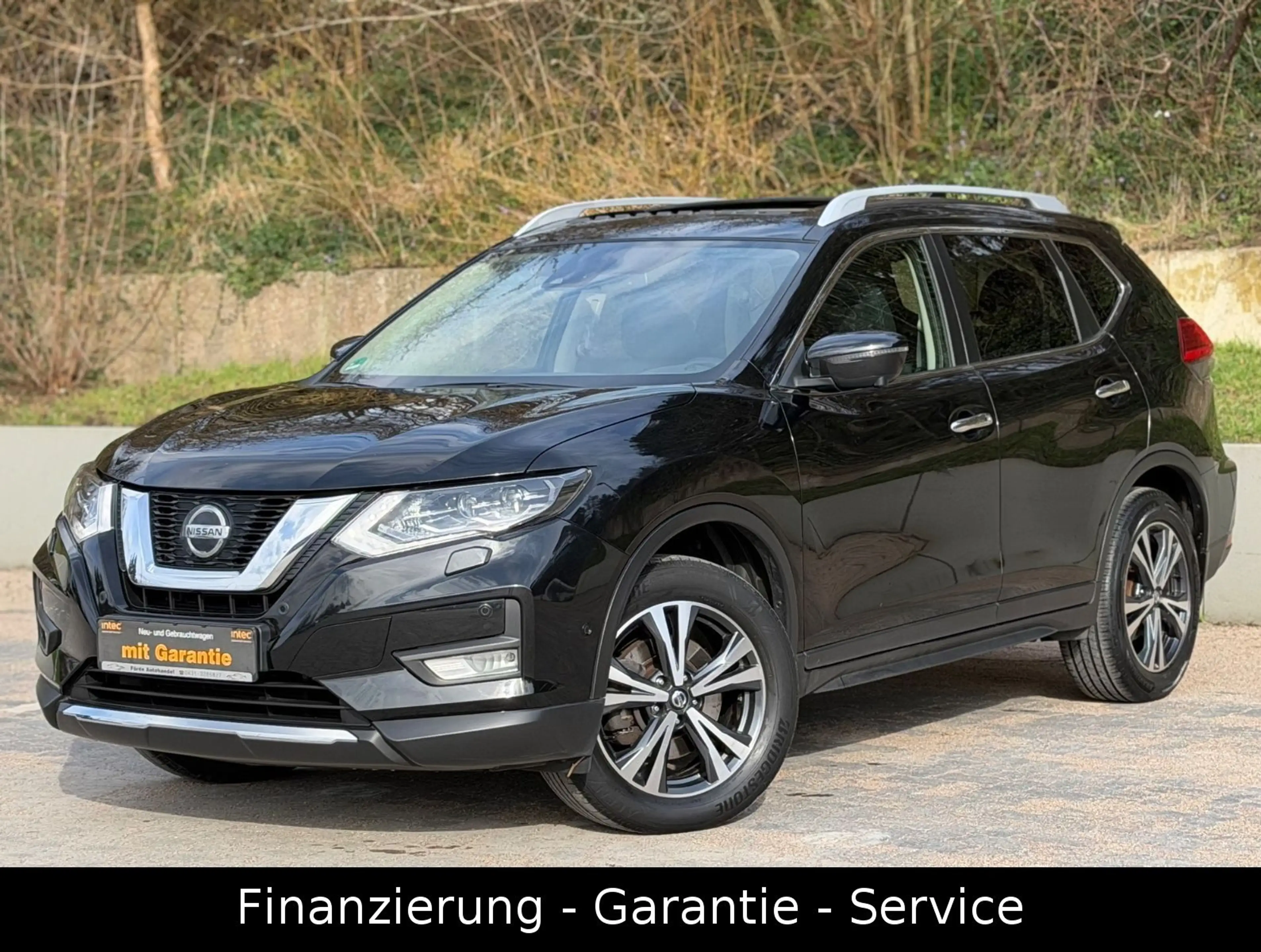 Nissan X-Trail 1.7 dCi 4x4/AUTOMATIK/7 SITZE/PANO/XENON