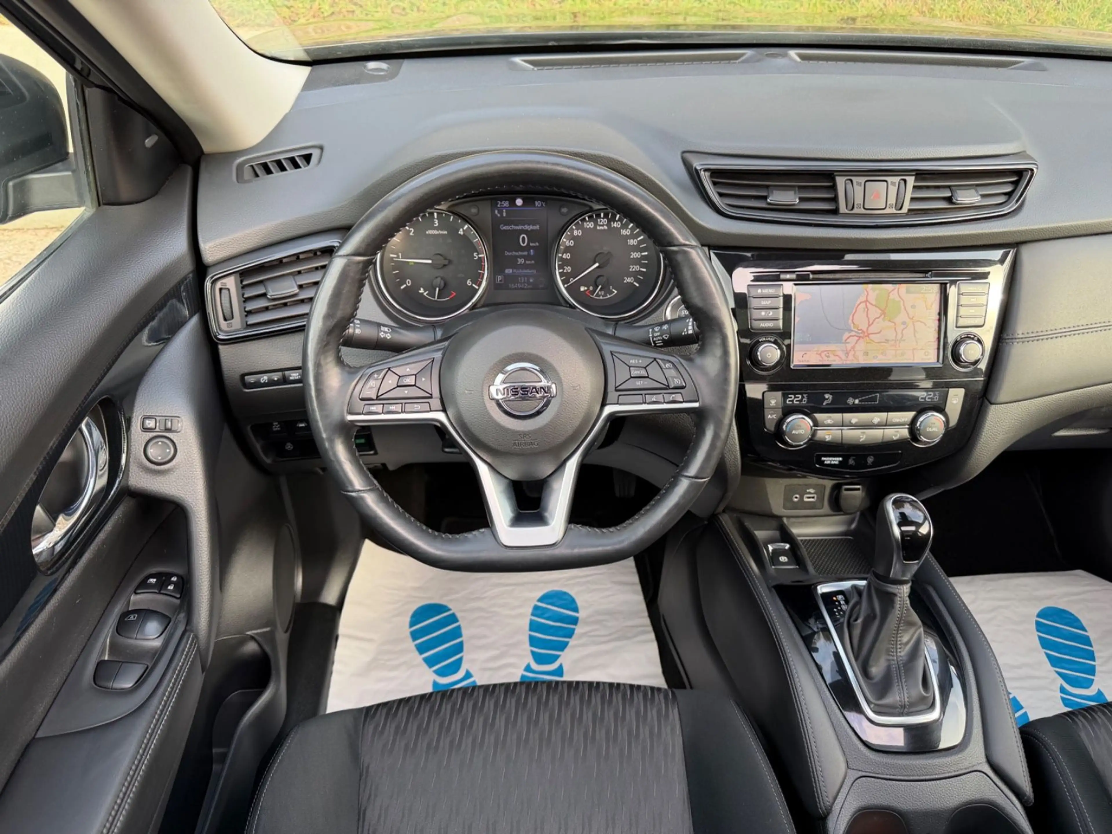 Nissan X-Trail 1.7 dCi 4x4/AUTOMATIK/7 SITZE/PANO/XENON — photo 12
