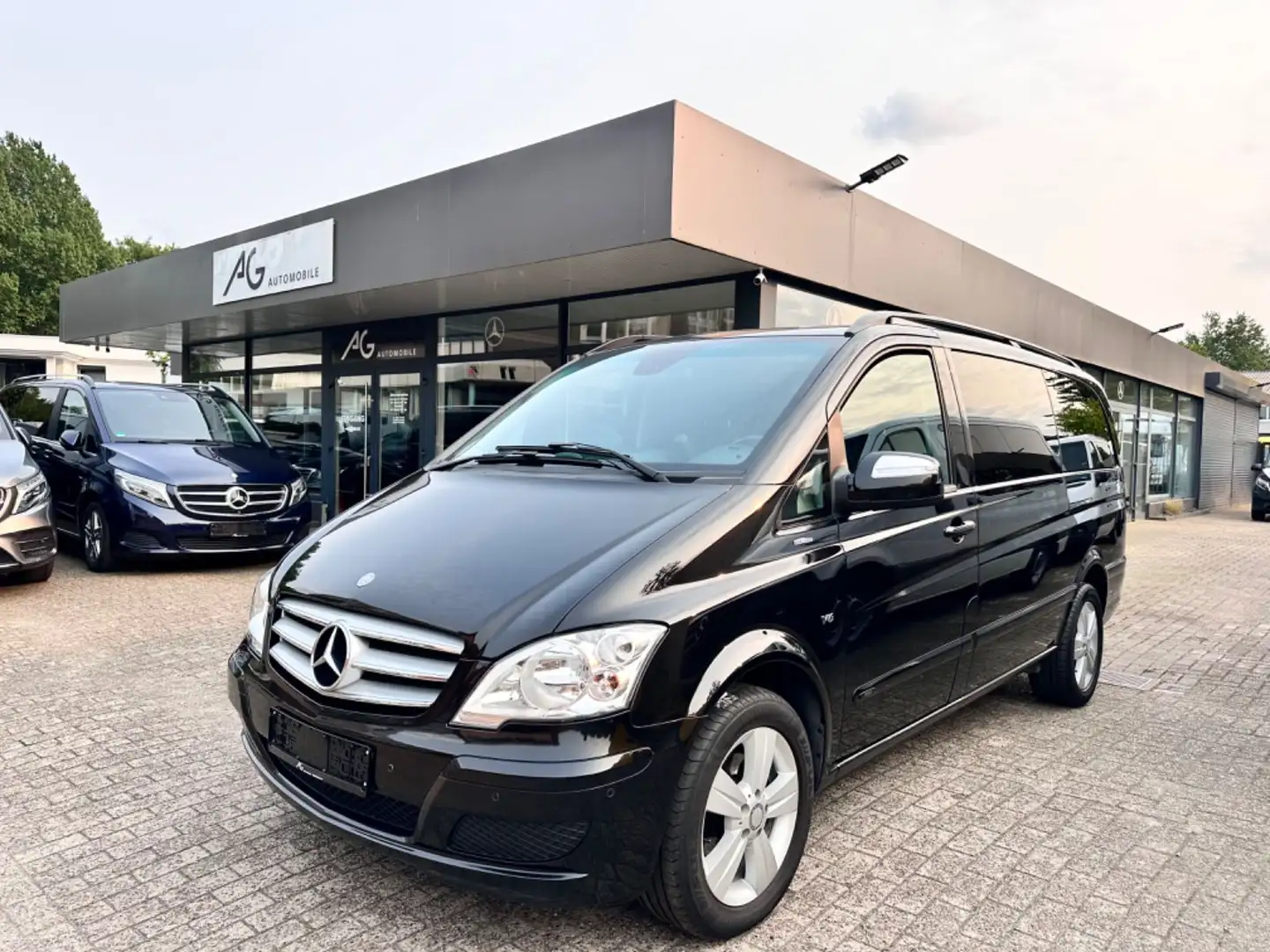Mercedes-Benz Viano 3.0 CDI Trend Edition lang Schwarz - 1
