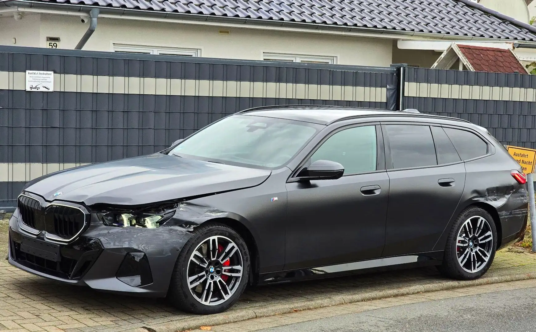 BMW 540 d xDrive M Sport Matt Pano HUD H/K Sitzklima Gris - 1