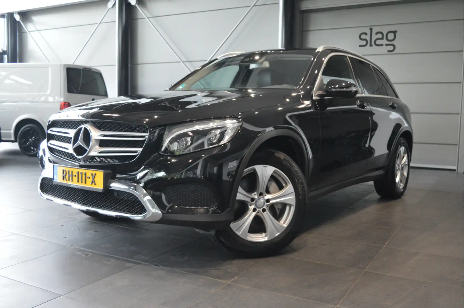 Mercedes-Benz GLC 250 d 4MATIC navi clima leer led pdc 18 inch !! Noir - 1