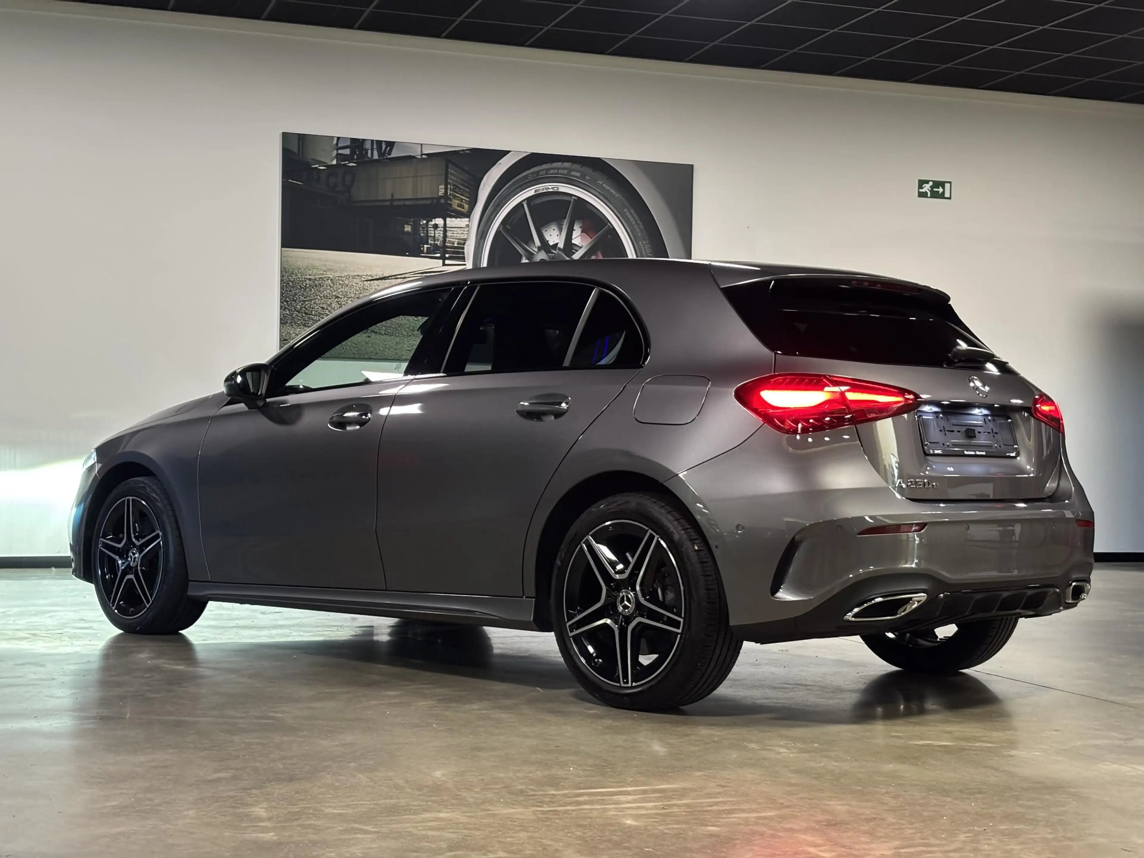Mercedes-Benz A 250 A e AMG Line — photo 5