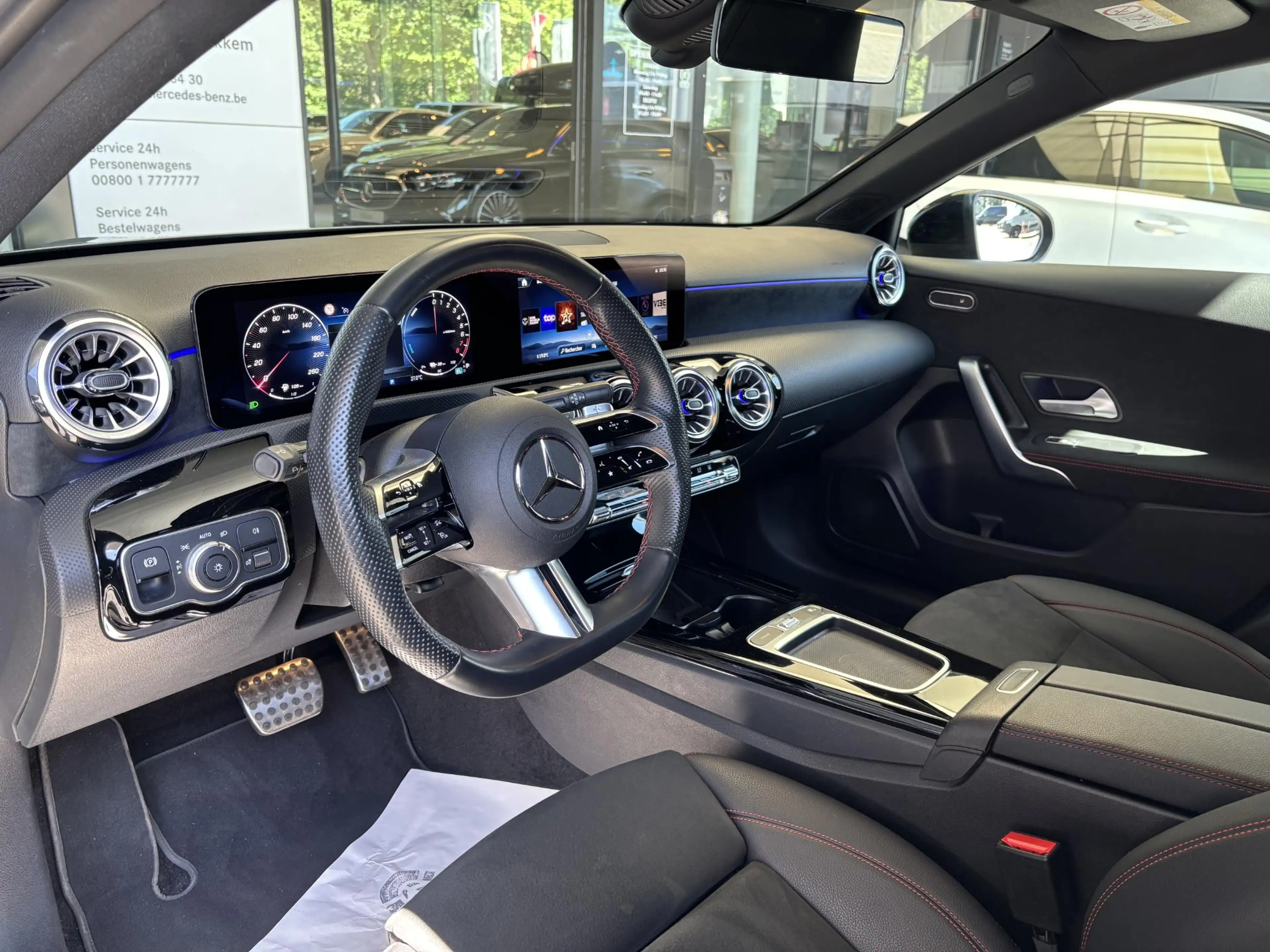 Mercedes-Benz A 250 A e AMG Line — photo 10