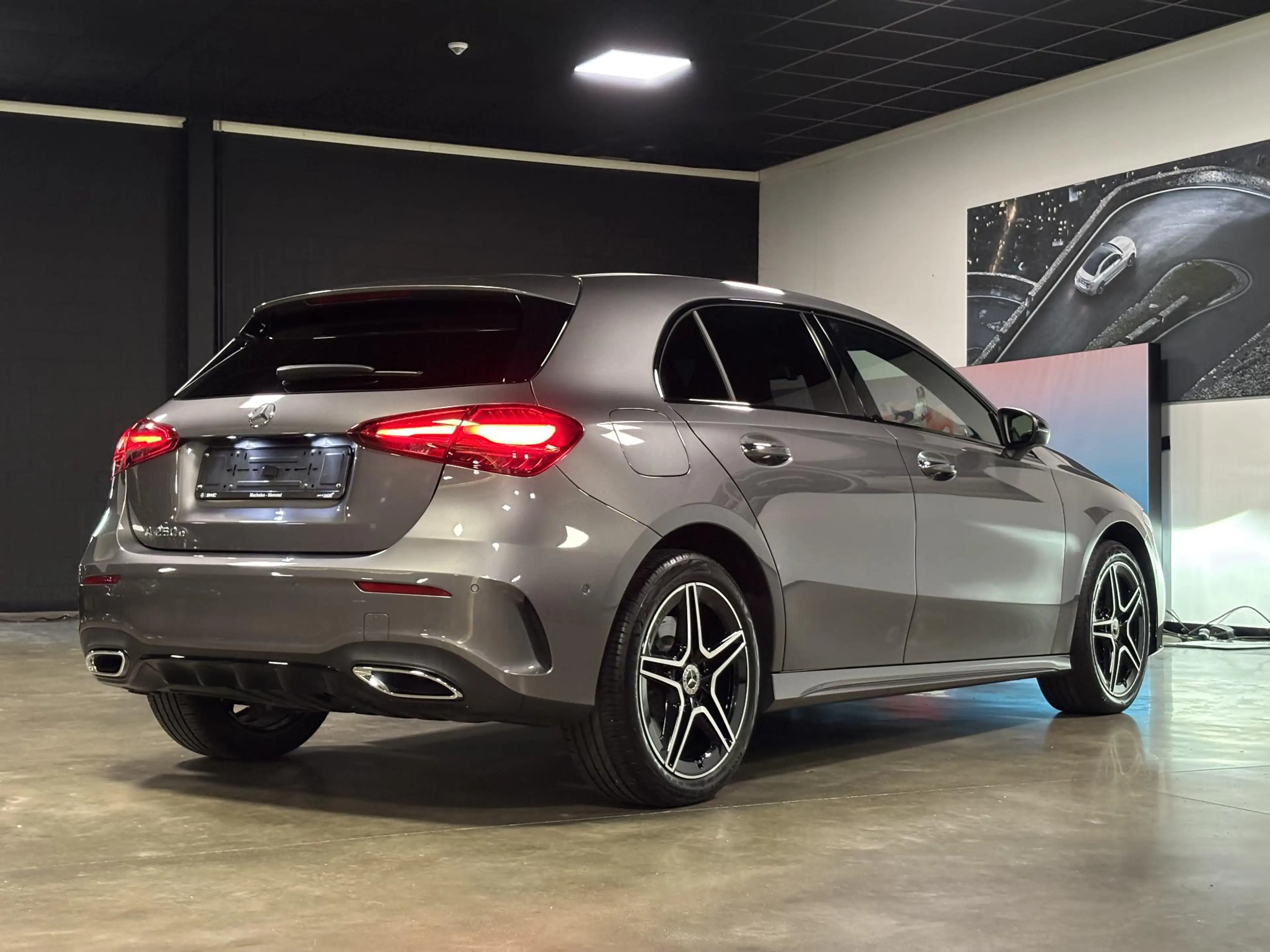 Mercedes-Benz A 250 A e AMG Line — photo 9
