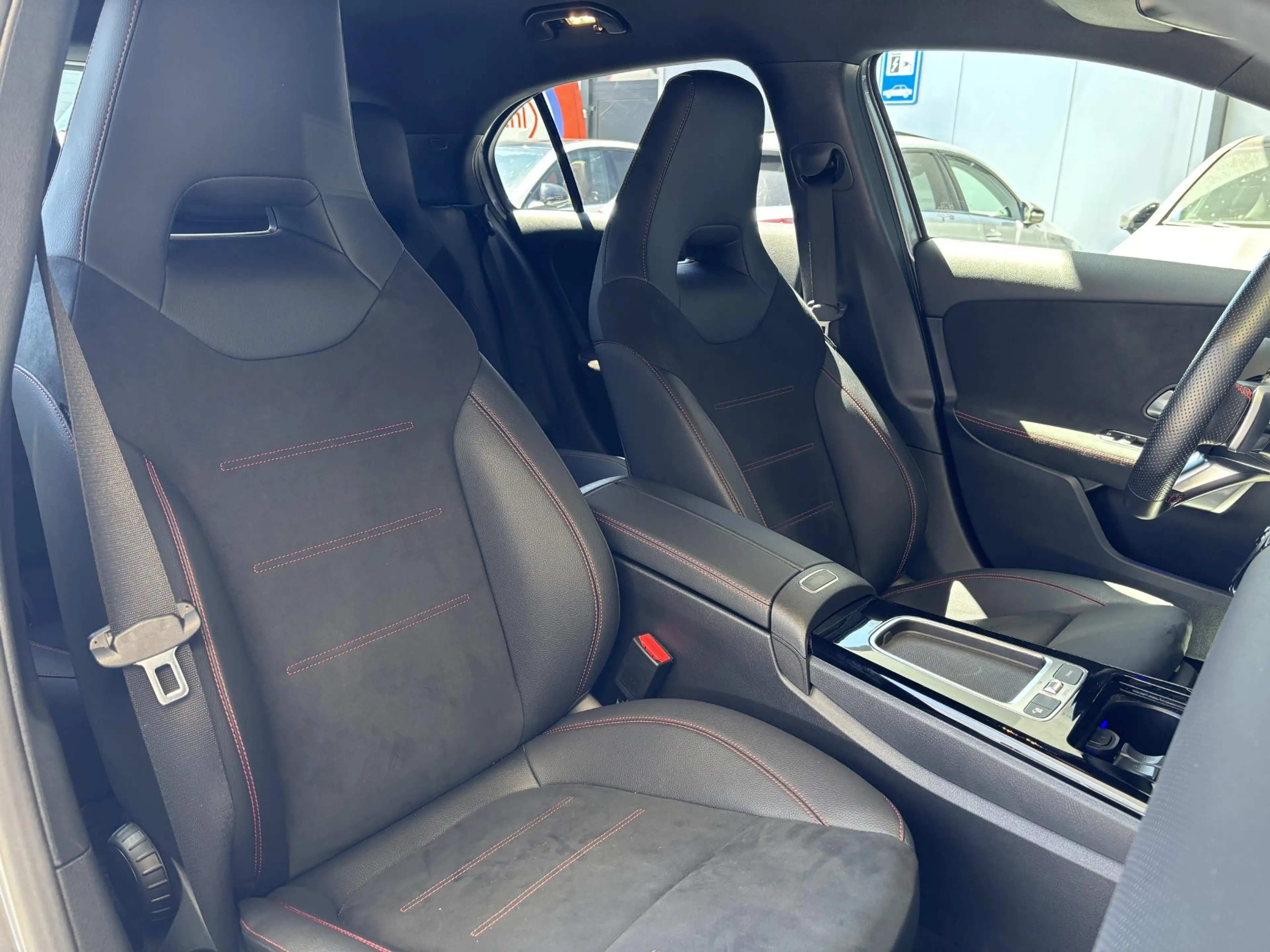 Mercedes-Benz A 250 A e AMG Line — photo 14