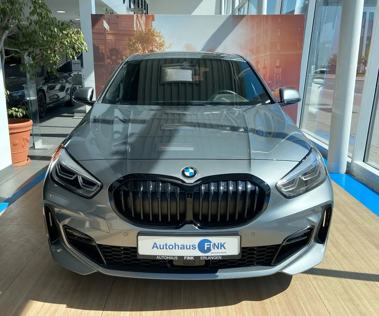 BMW 120 i M Sport LC.Pro Kamera Keyl. LHZ H&K ACC LED Gris - 2