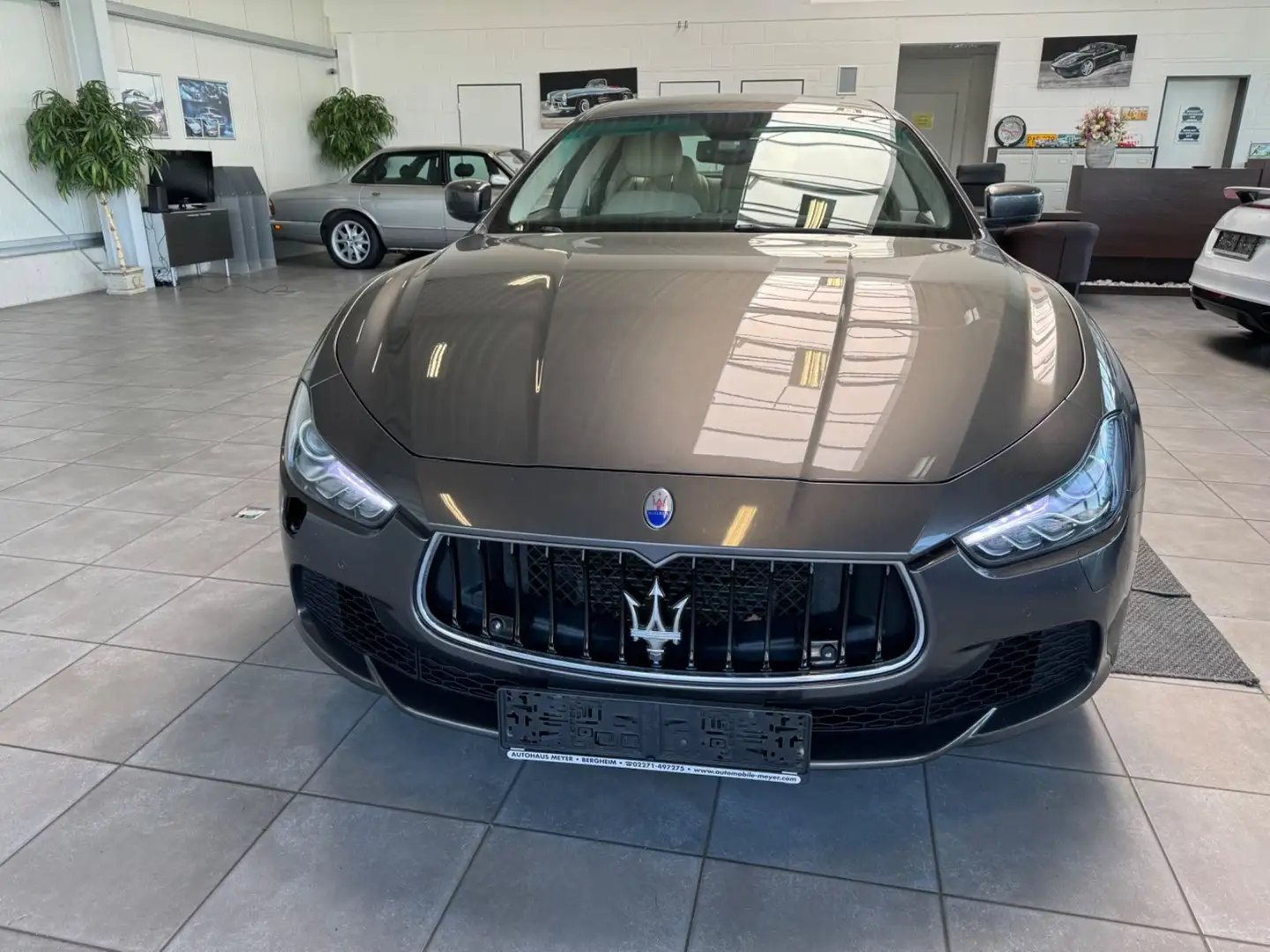Maserati Ghibli Diesel siva - 2