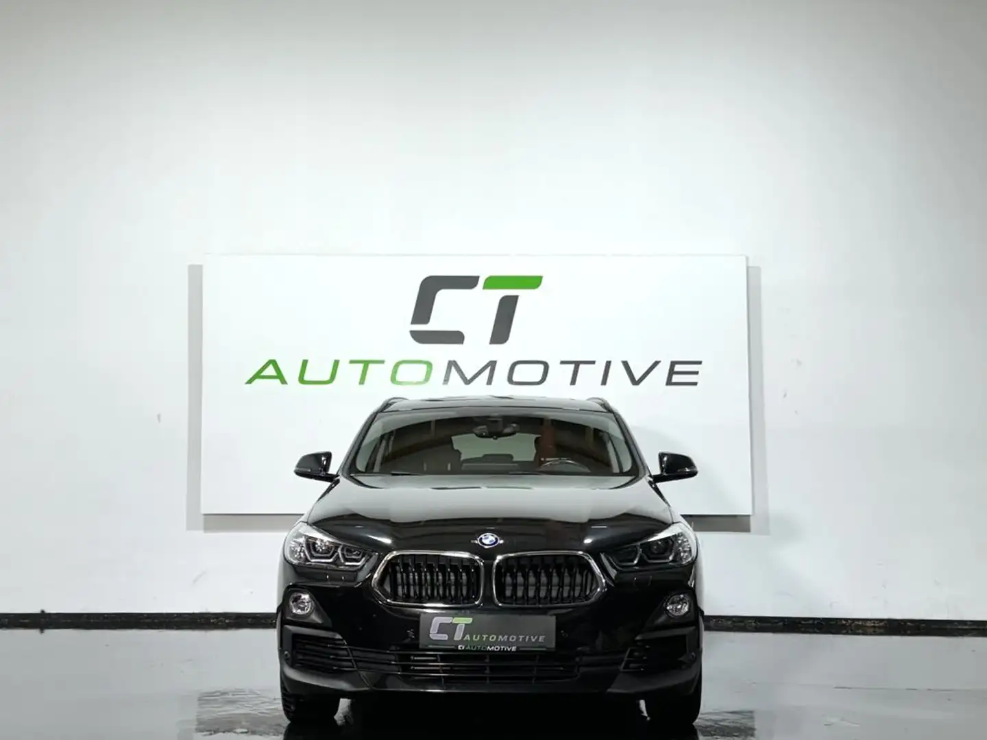 BMW X2 sDrive 18d  Advanced Aut. Schwarz - 2
