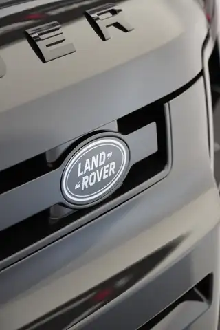 Land Rover Defender 3.0D D250 X Dyn HSE Ansicht 7