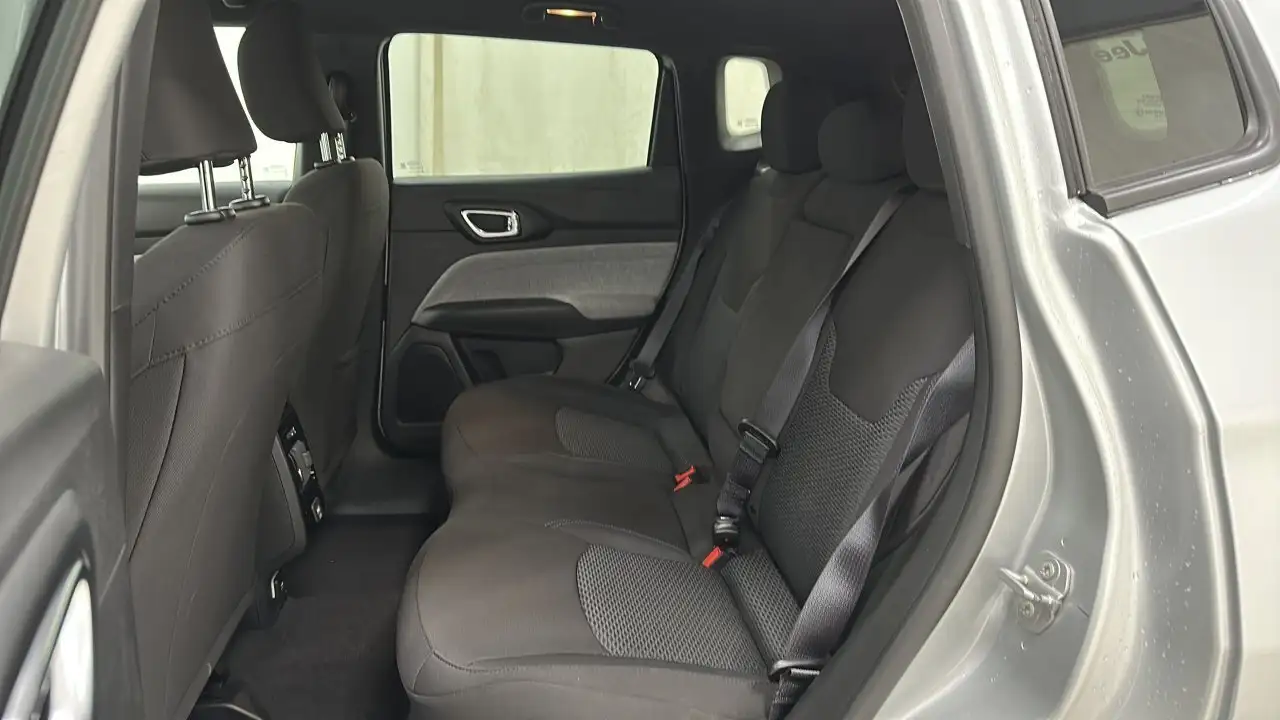 Jeep Compass снимка Jeep Compass