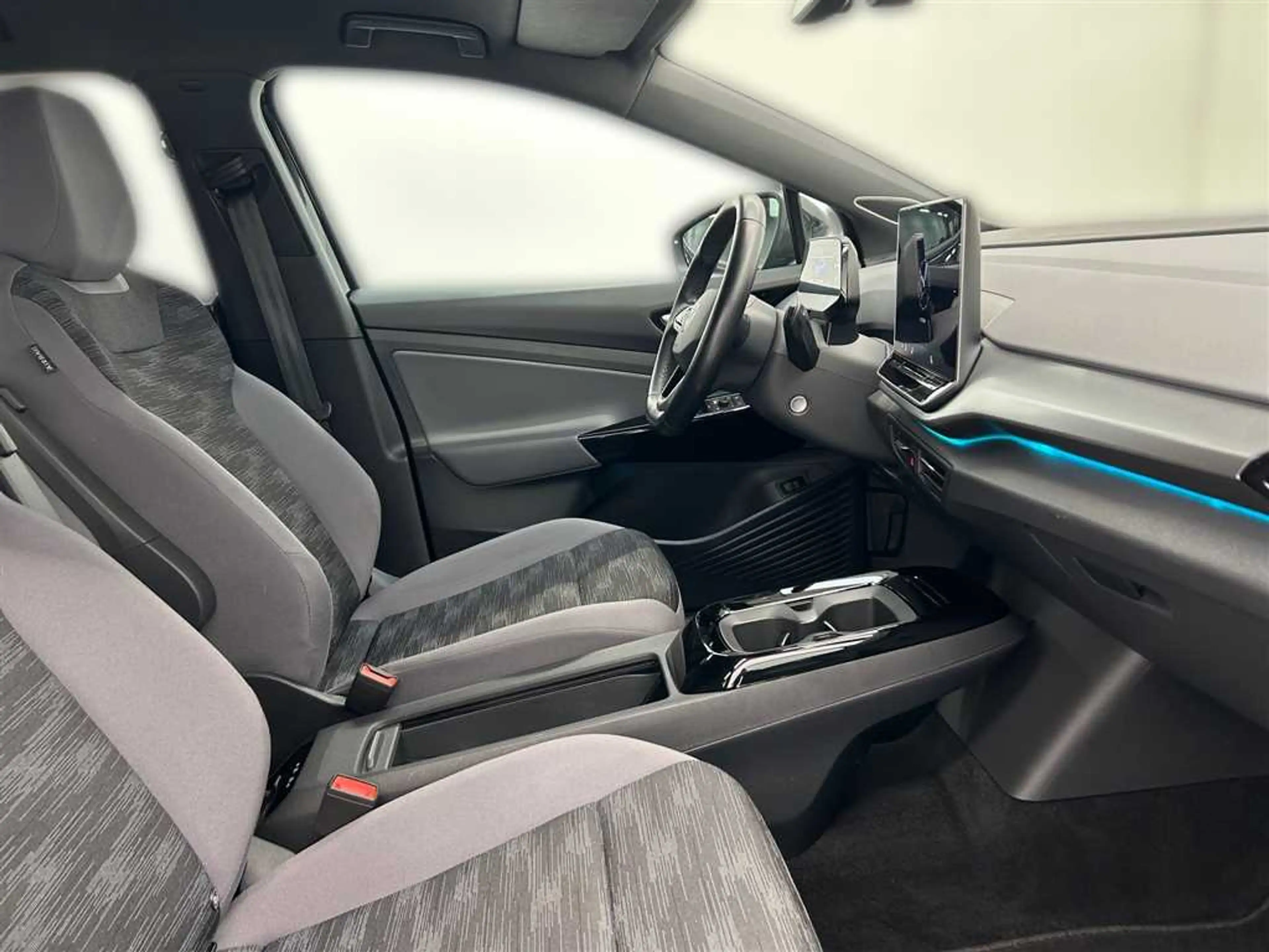 Volkswagen ID.4 Pro 77 kWh — photo 18